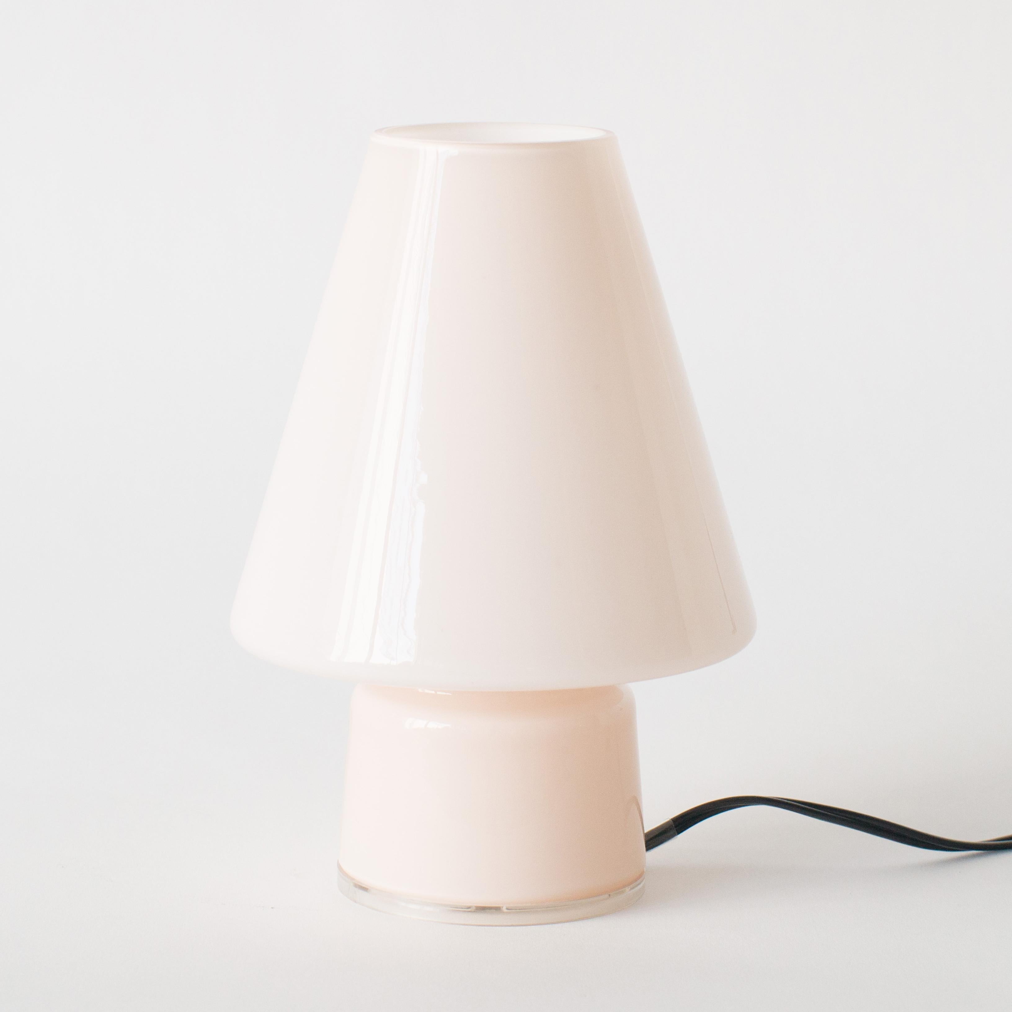 Alessandro Mendini Bibi lamp for Artemide. Color is pale pink.
Working with 100-240V. E17 light bulb. Also pale green is available. 