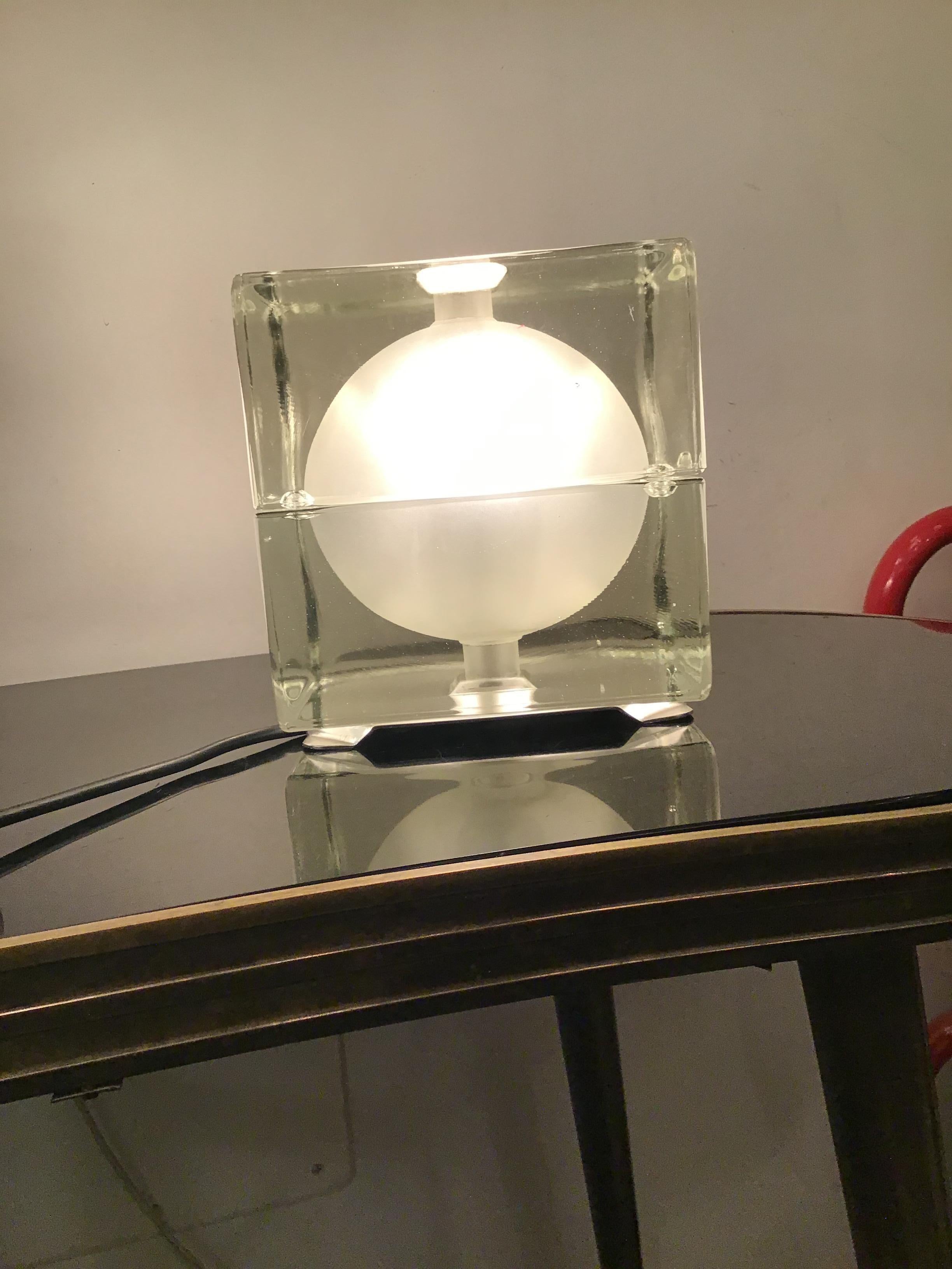 Lampe de bureau Cubosfera Alessandro Mendini en métal et verre crème, 1968, Italie en vente 3