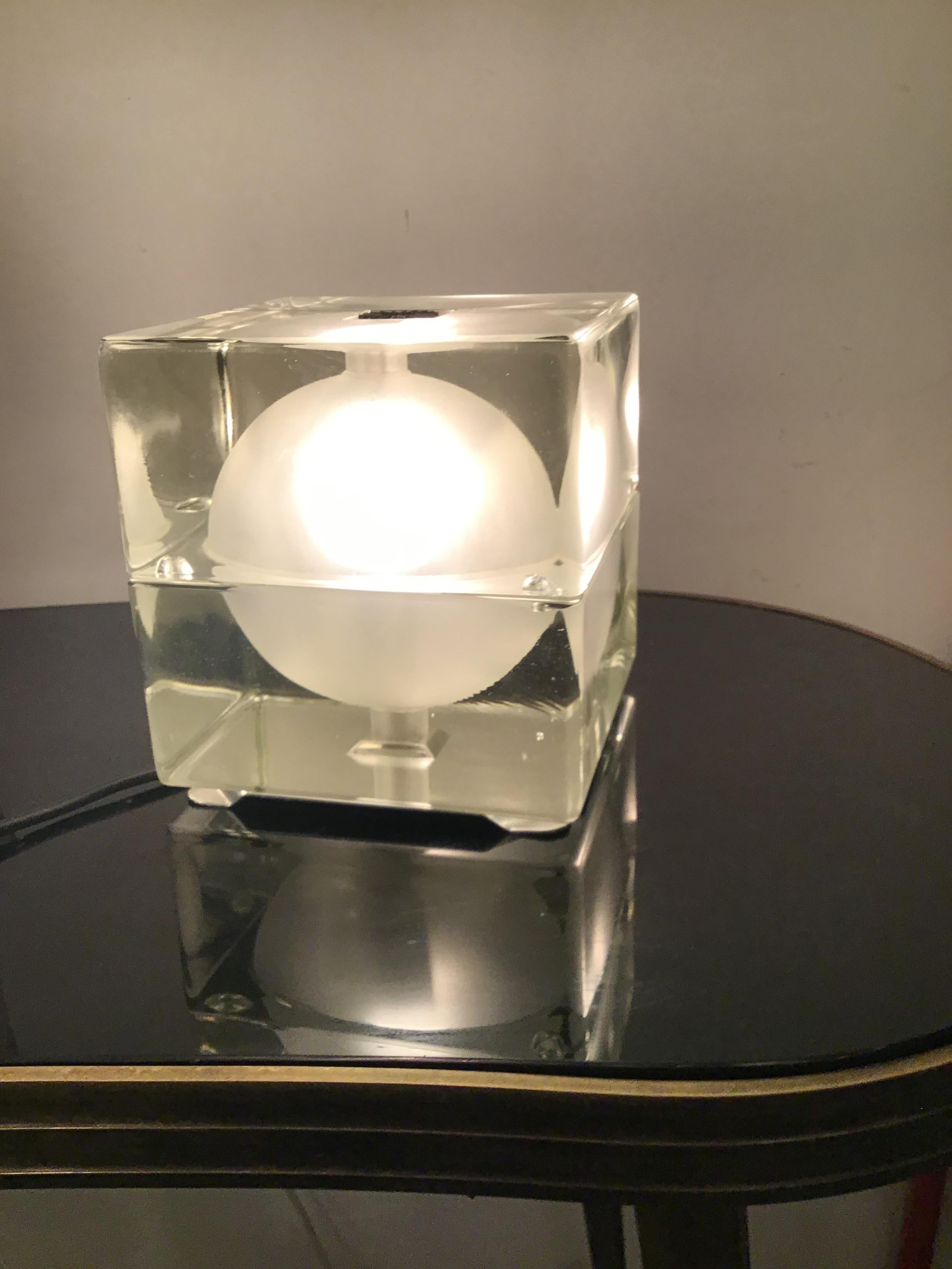 Lampe de bureau Cubosfera Alessandro Mendini en métal et verre crème, 1968, Italie en vente 2
