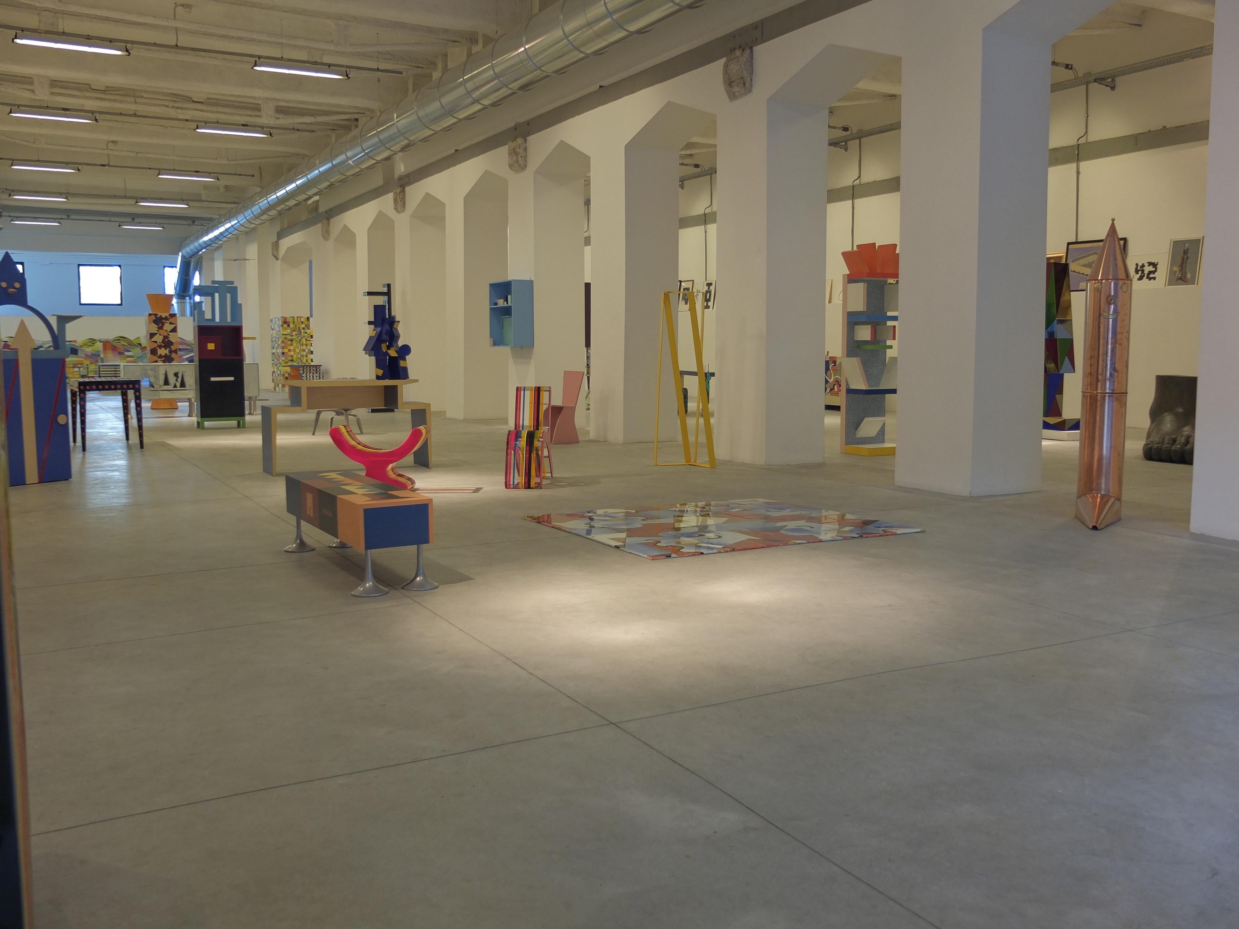 Alessandro Mendini, modèle de table Freccia pour Gruppo Alchimia, Italie Bon état - En vente à Milan, Italy
