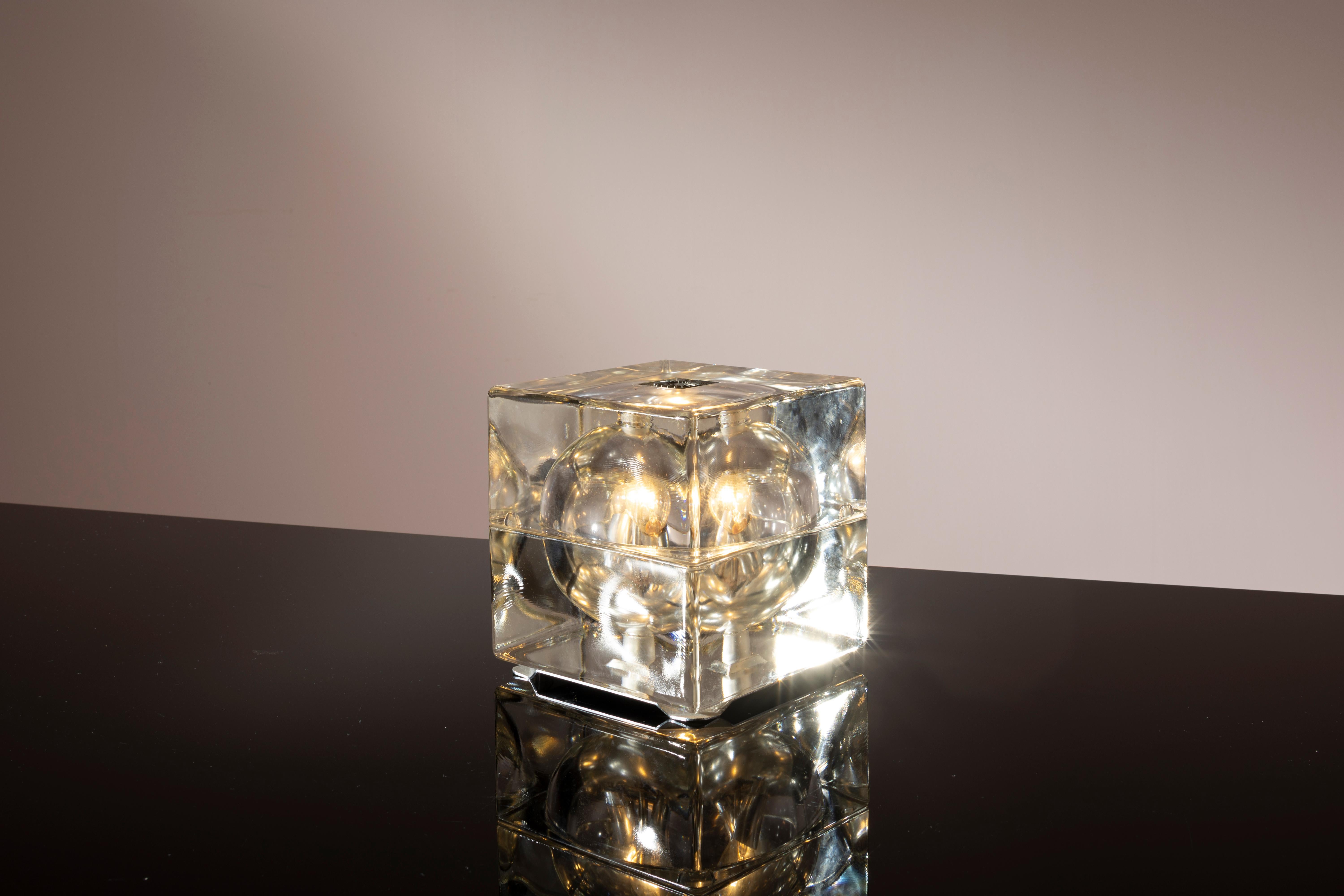 Tischleuchte „Cubosfera“ aus Glas und Metall von Alessandro Mendini von Fidenza Vetraria im Zustand „Gut“ im Angebot in Chiavari, Liguria