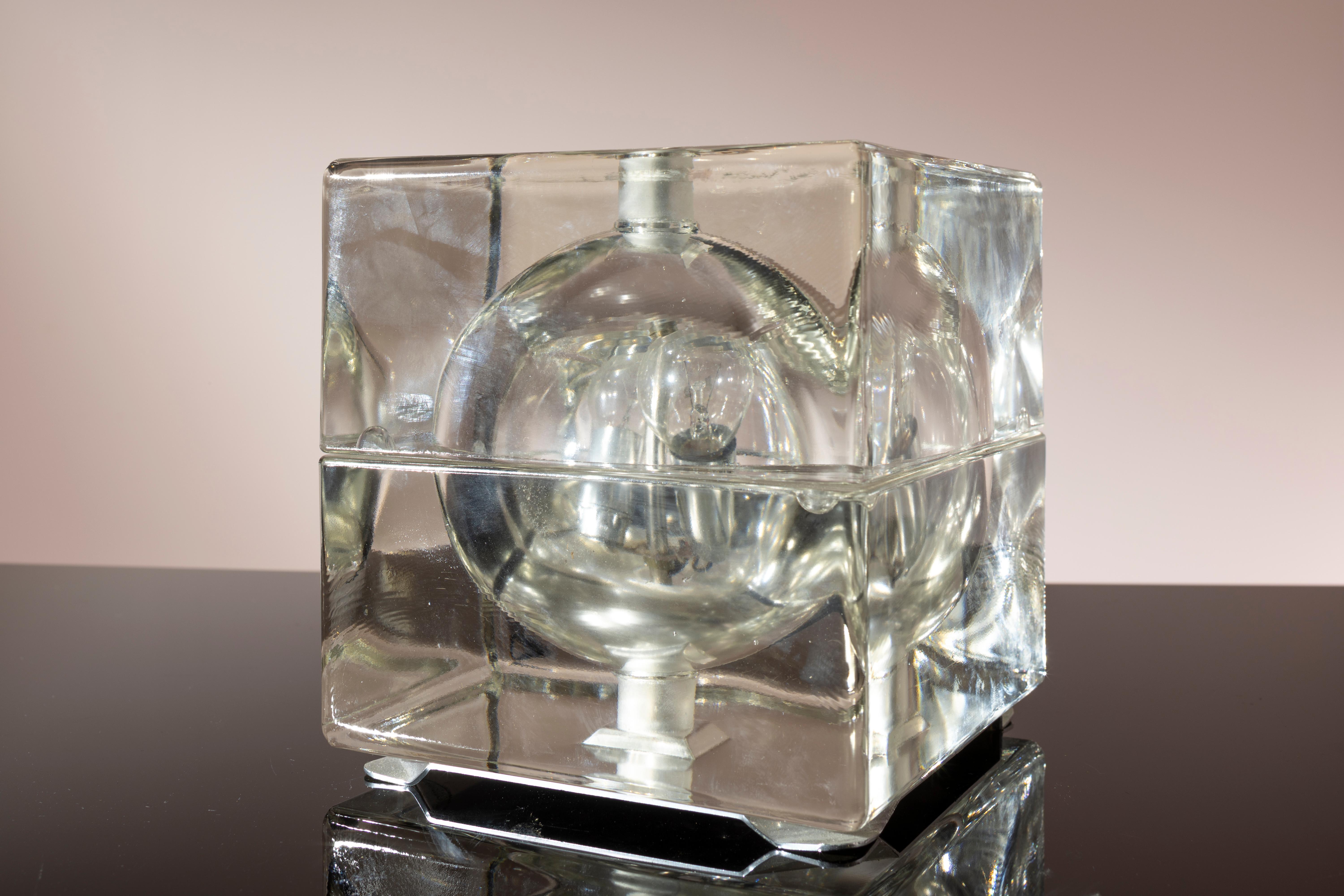 Tischleuchte „Cubosfera“ aus Glas und Metall von Alessandro Mendini von Fidenza Vetraria (Mitte des 20. Jahrhunderts) im Angebot