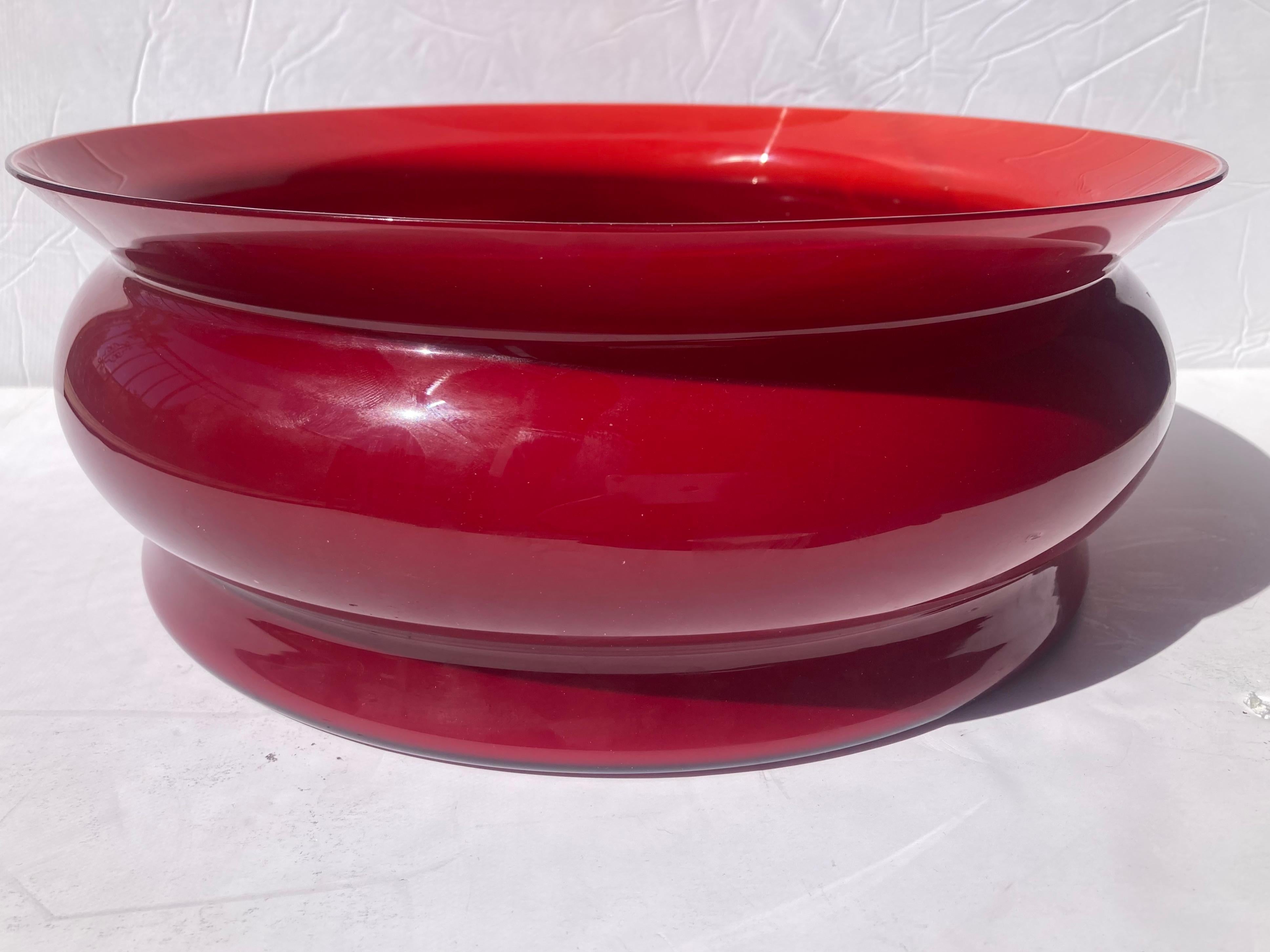 Alessandro Mendini Murano  glass bowl/centerpiece for Venini . Signed In Good Condition For Sale In Los Angeles, CA