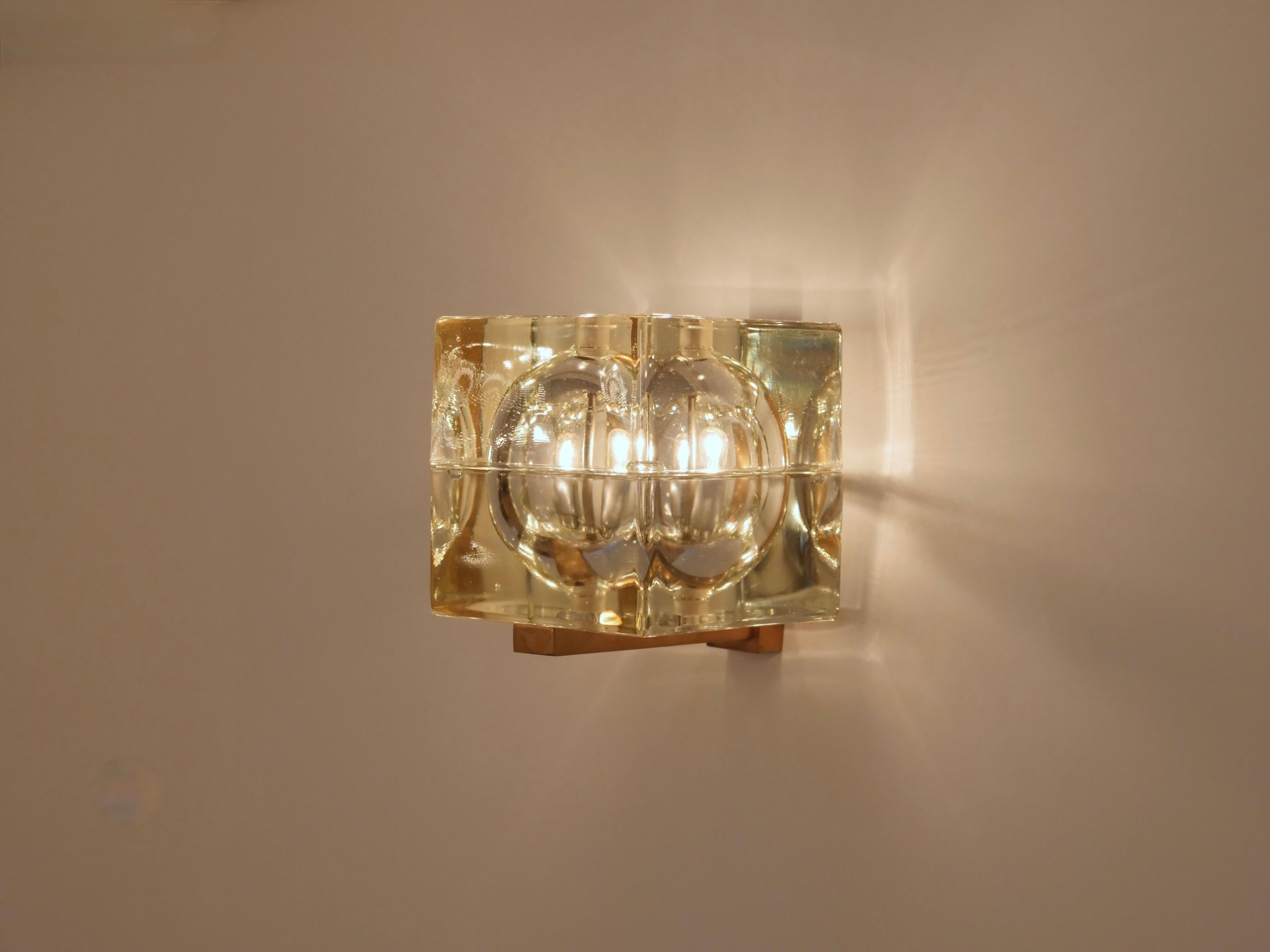Minimalist Alessandro Mendini wall lights. Set of nine For Sale