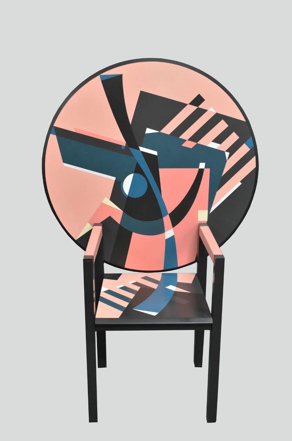 Cette étonnante pièce de collection de design post-moderne est une production originale des années 1980 de la chaise Alessandro (qui se transforme facilement en table) conçue en 1984 par Alessandro Mendini pour Zanotta. 

Nous avons envoyé des