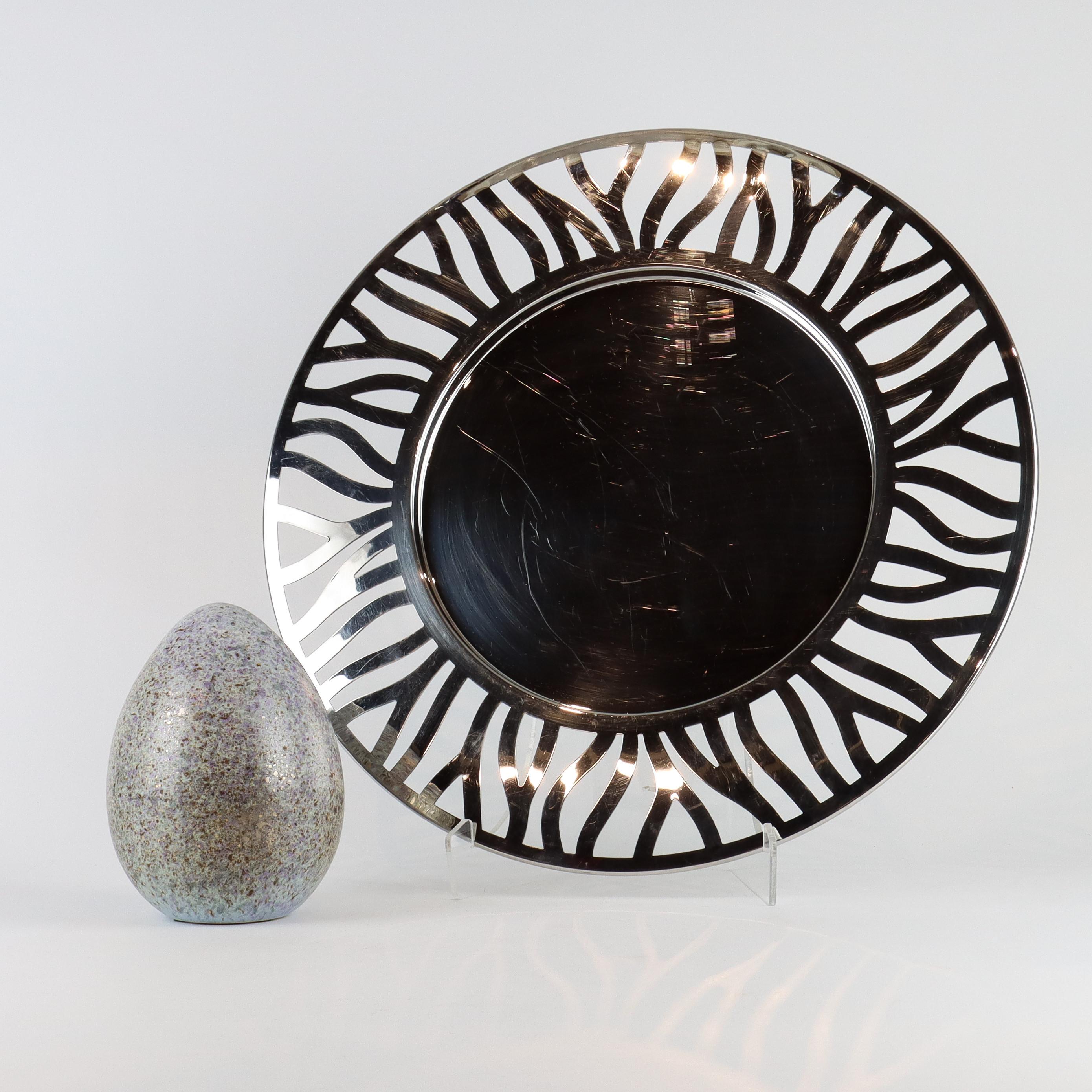 Alessi Plateau rond en acier inoxydable poli Postmoderne en vente 1