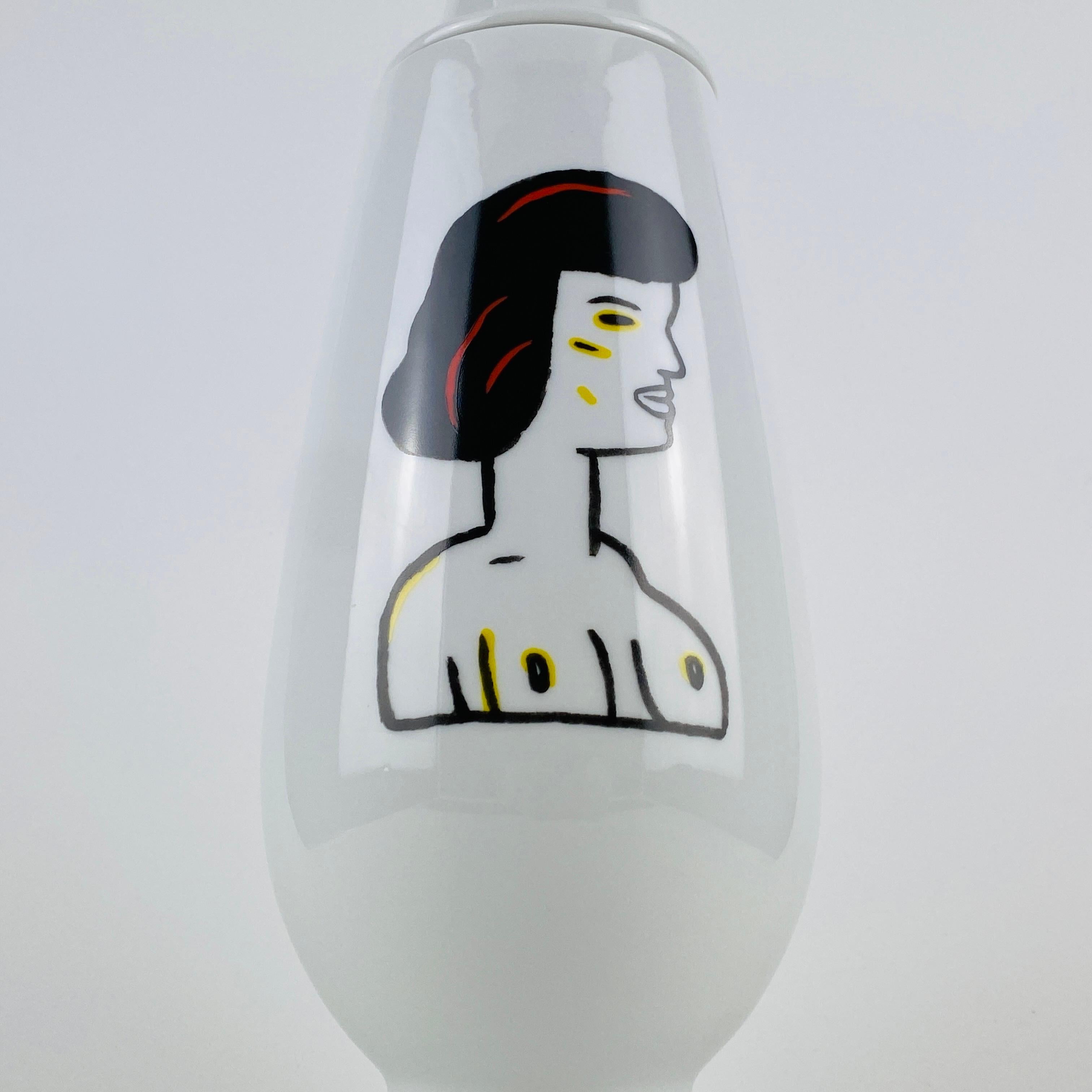 Alessi Tendentse-Vase von Guillermo Tejeda für A. Mendini 100 % Make-Up-Serie N83 (Italienisch) im Angebot