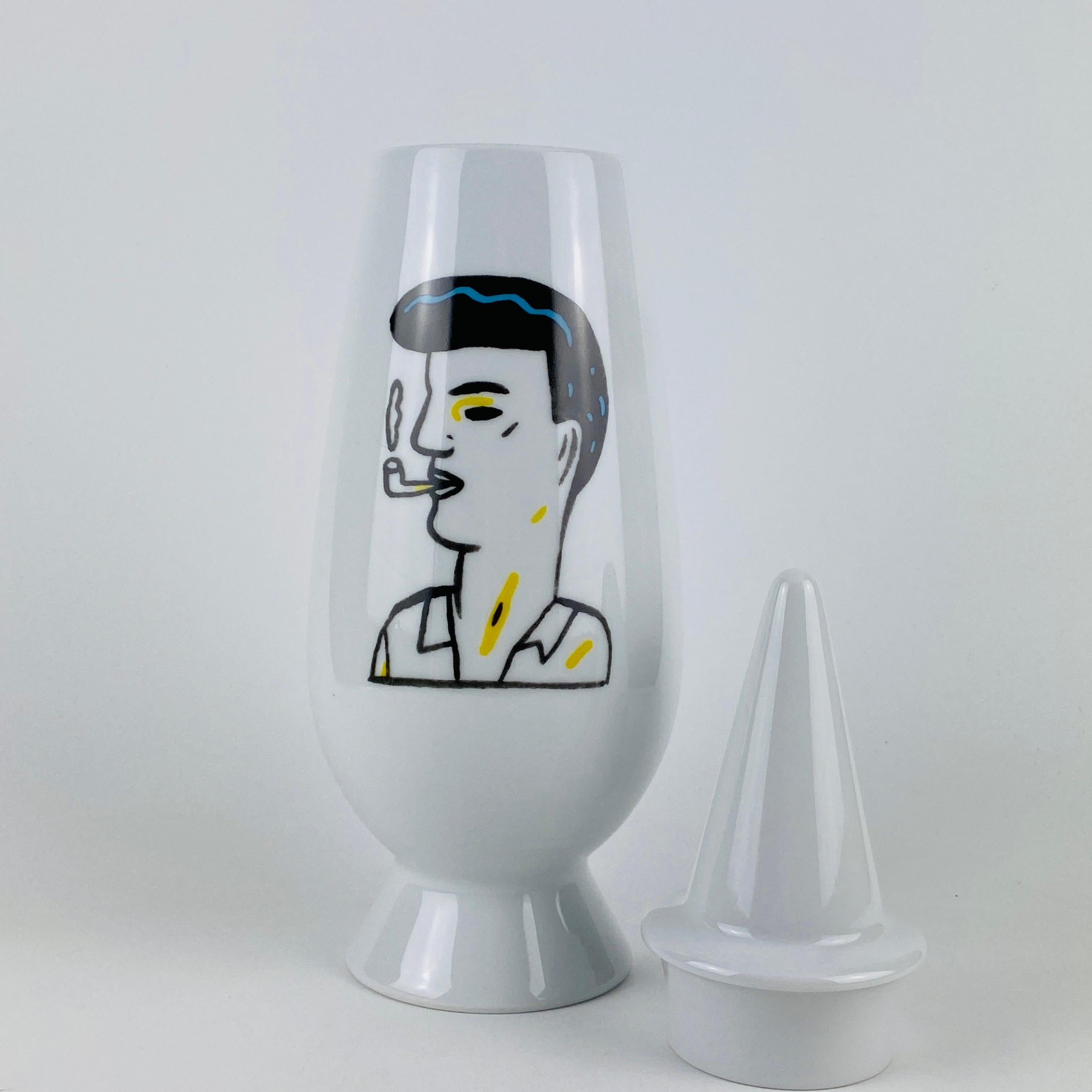Alessi Tendentse-Vase von Guillermo Tejeda für A. Mendini 100 % Make-Up-Serie N83 (Porzellan) im Angebot