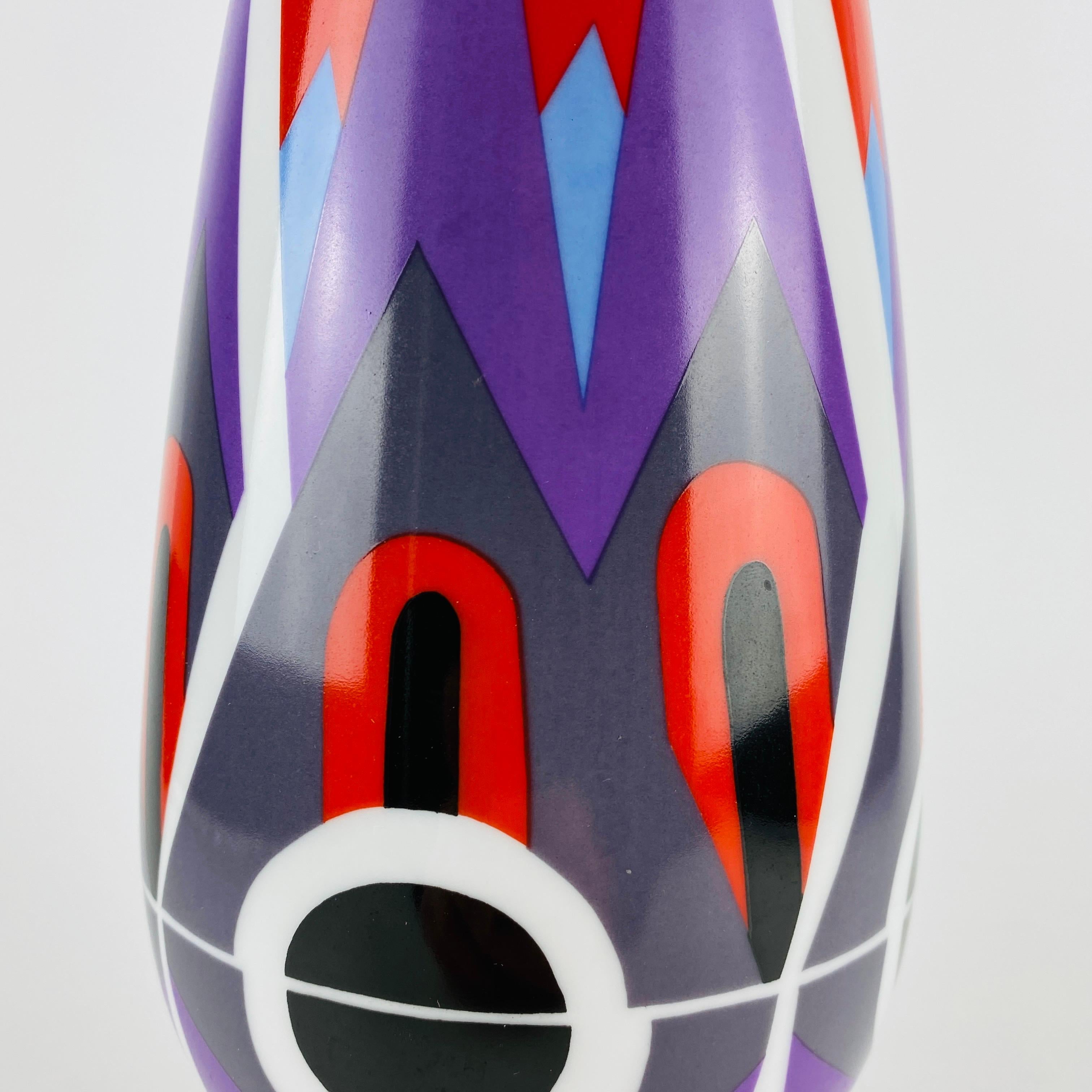 Porcelain Alessi Tendentse Vase by Robert Venturi for A. Mendini 100% Make-Up Serie N90