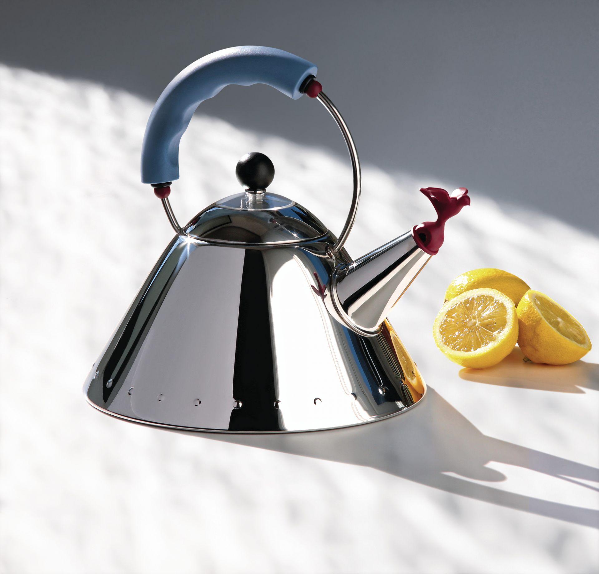 Alessi Wasserkessel entworfen von Michael Graves 80er Jahre (Deutsch) im Angebot