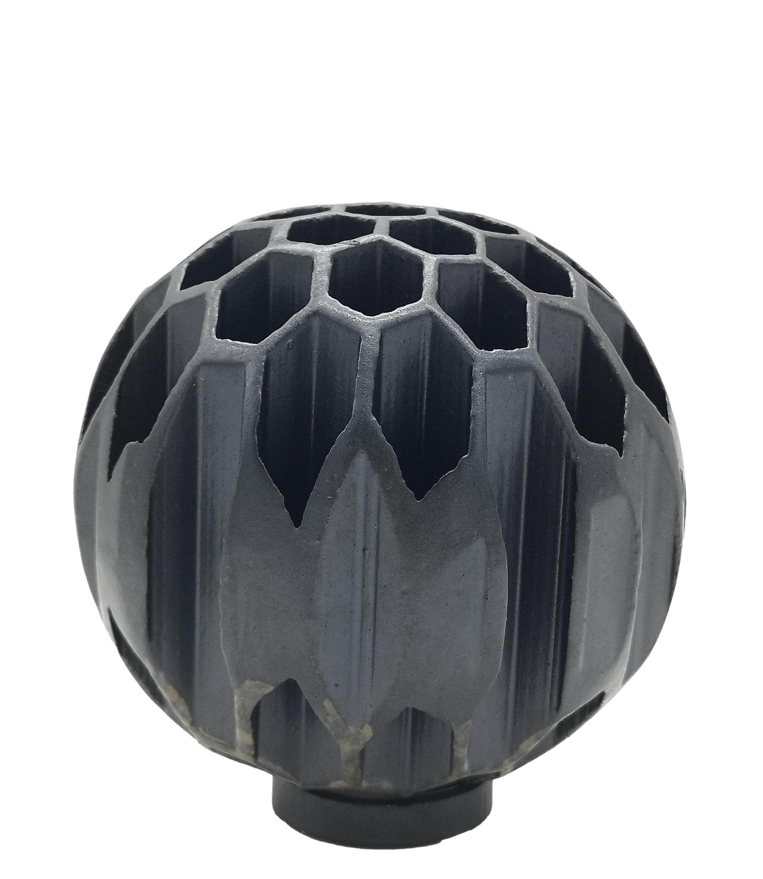 Alessio Tasca Anthracite Ceramic Sphere Sculpture, Italy, 1960s In Good Condition For Sale In Naples, IT