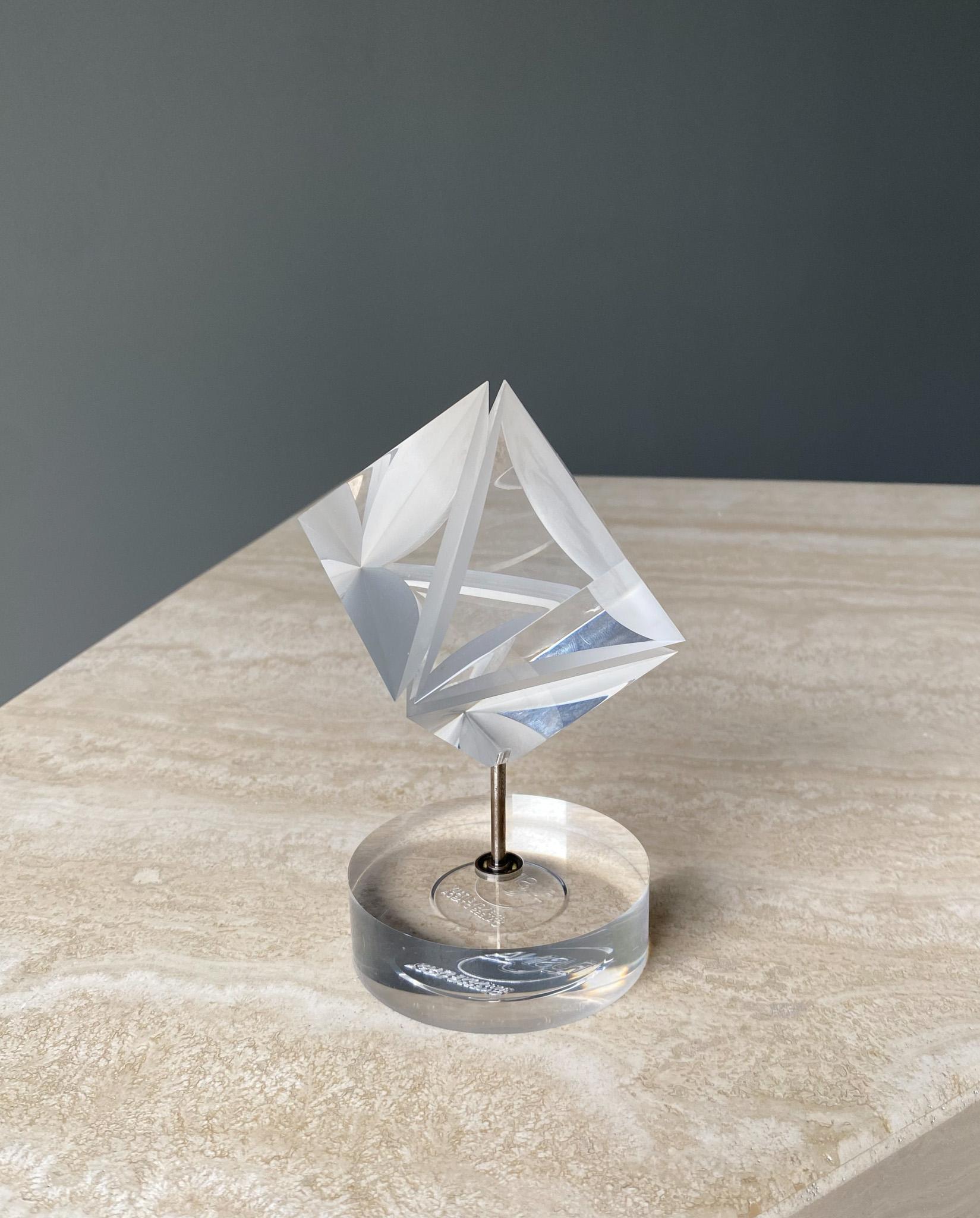 Alessio Tasca for Fusina Acrylic Prism Sculpture, 1970s  For Sale 3