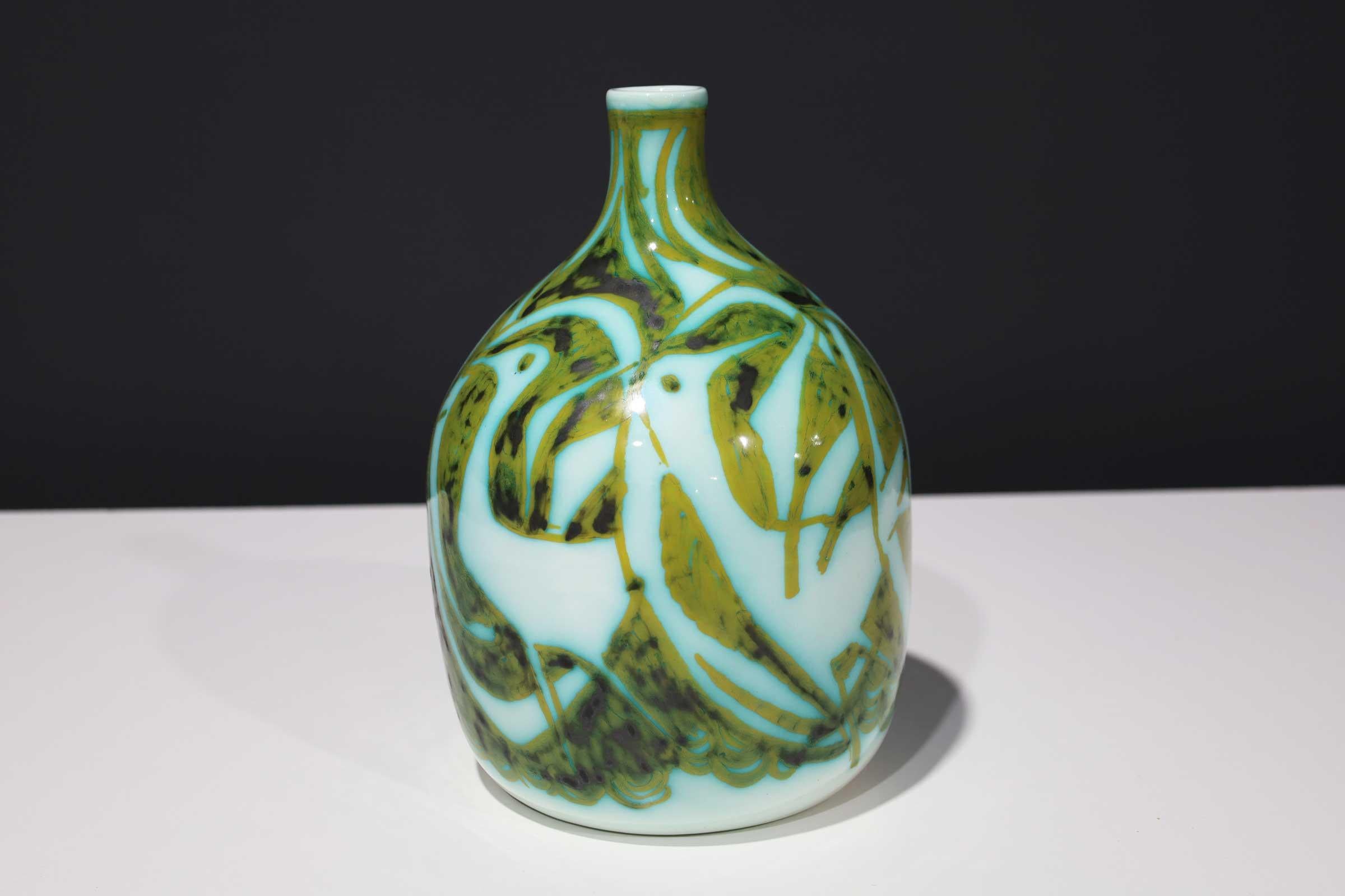Alessio Tasca for Raymor vase, ceramic, green and white, signed.