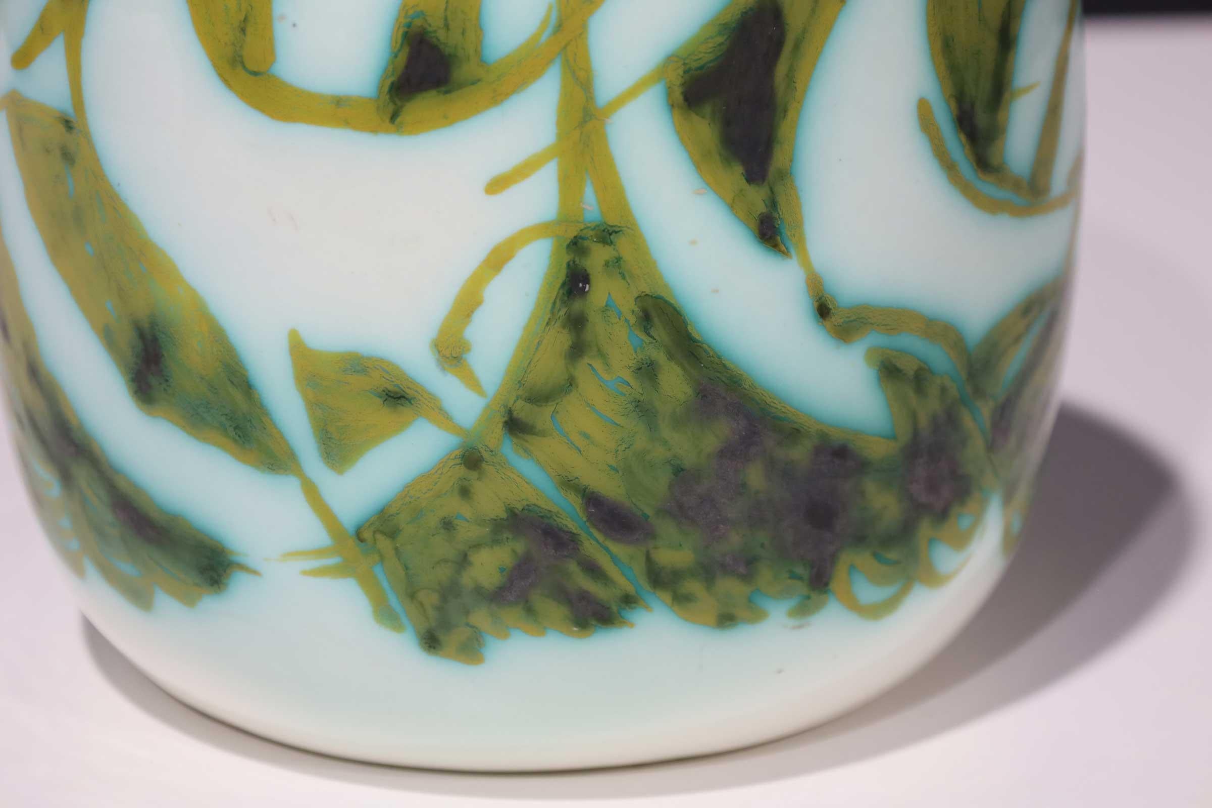Italian Alessio Tasca for Raymor Vase, Ceramic, Green and White, Signed For Sale