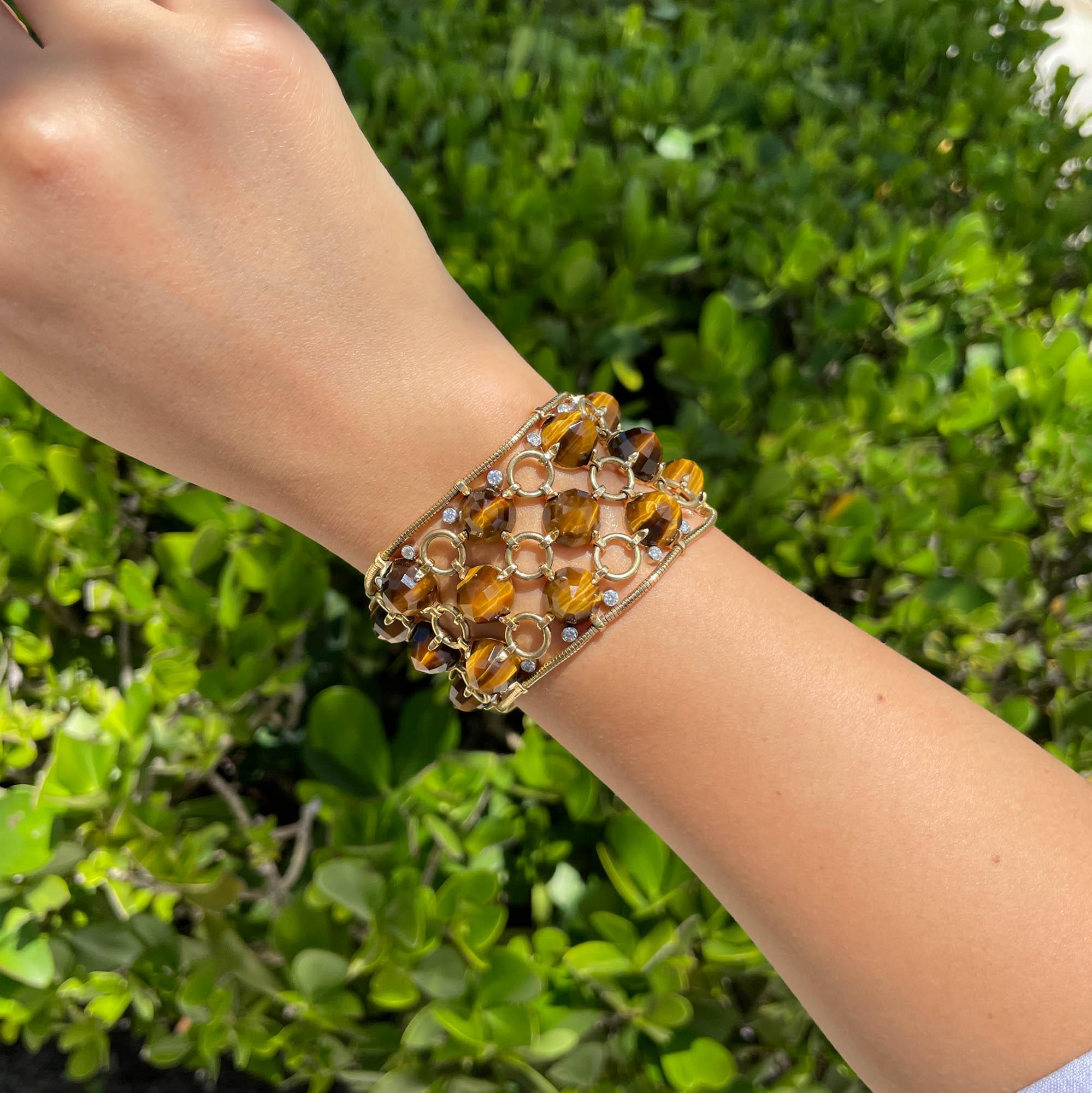 Aletto Brothers Armband aus 18 Karat Gelbgold Pyramiden-Tigerauge & Diamanten im Zustand „Gut“ im Angebot in Boca Raton, FL