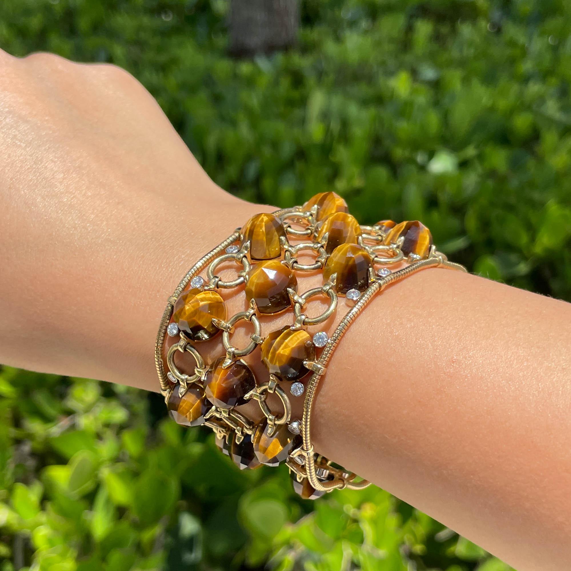 Aletto Brothers Armband aus 18 Karat Gelbgold Pyramiden-Tigerauge & Diamanten für Damen oder Herren im Angebot