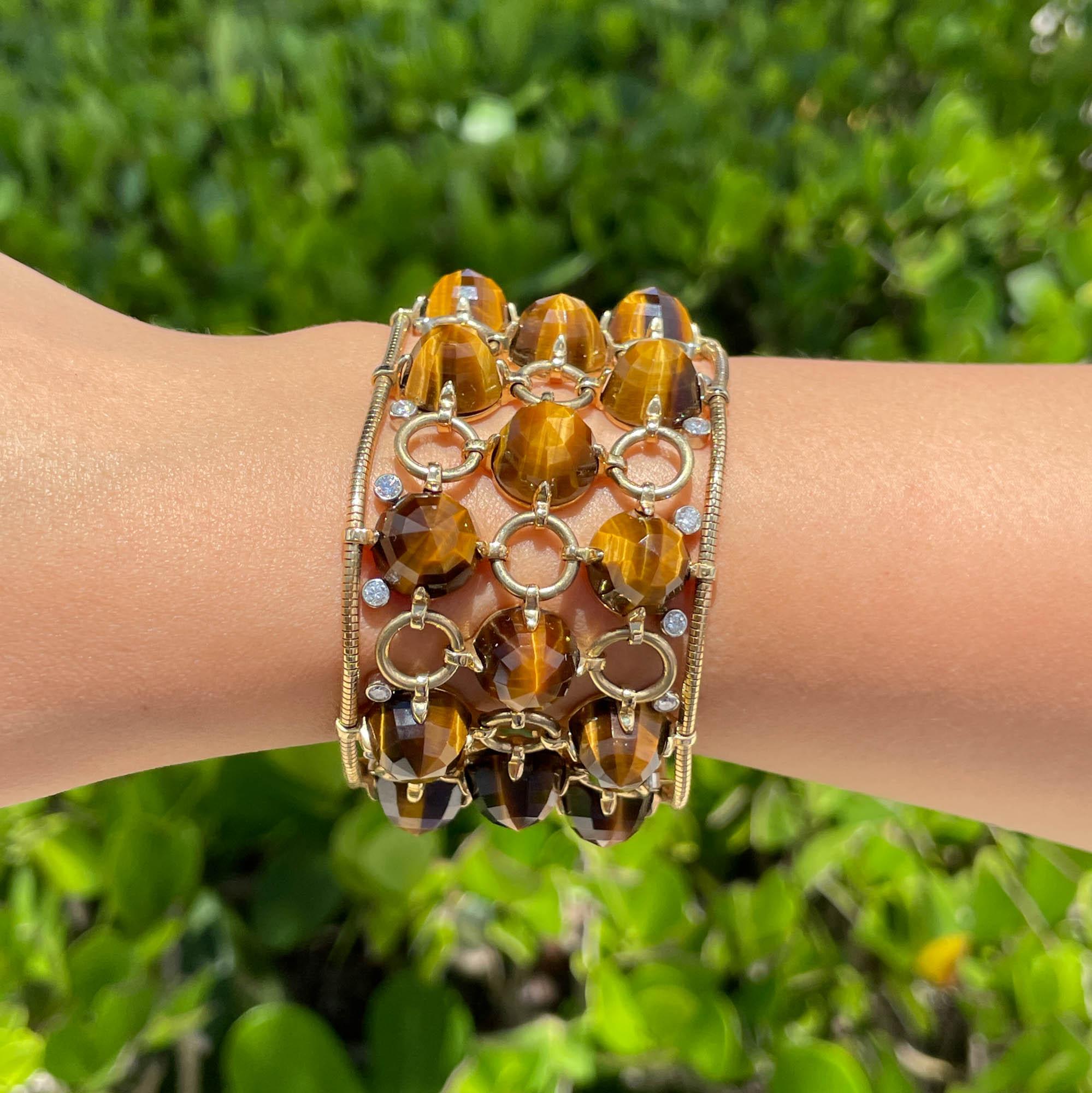 Aletto Brothers Armband aus 18 Karat Gelbgold Pyramiden-Tigerauge & Diamanten im Angebot 1