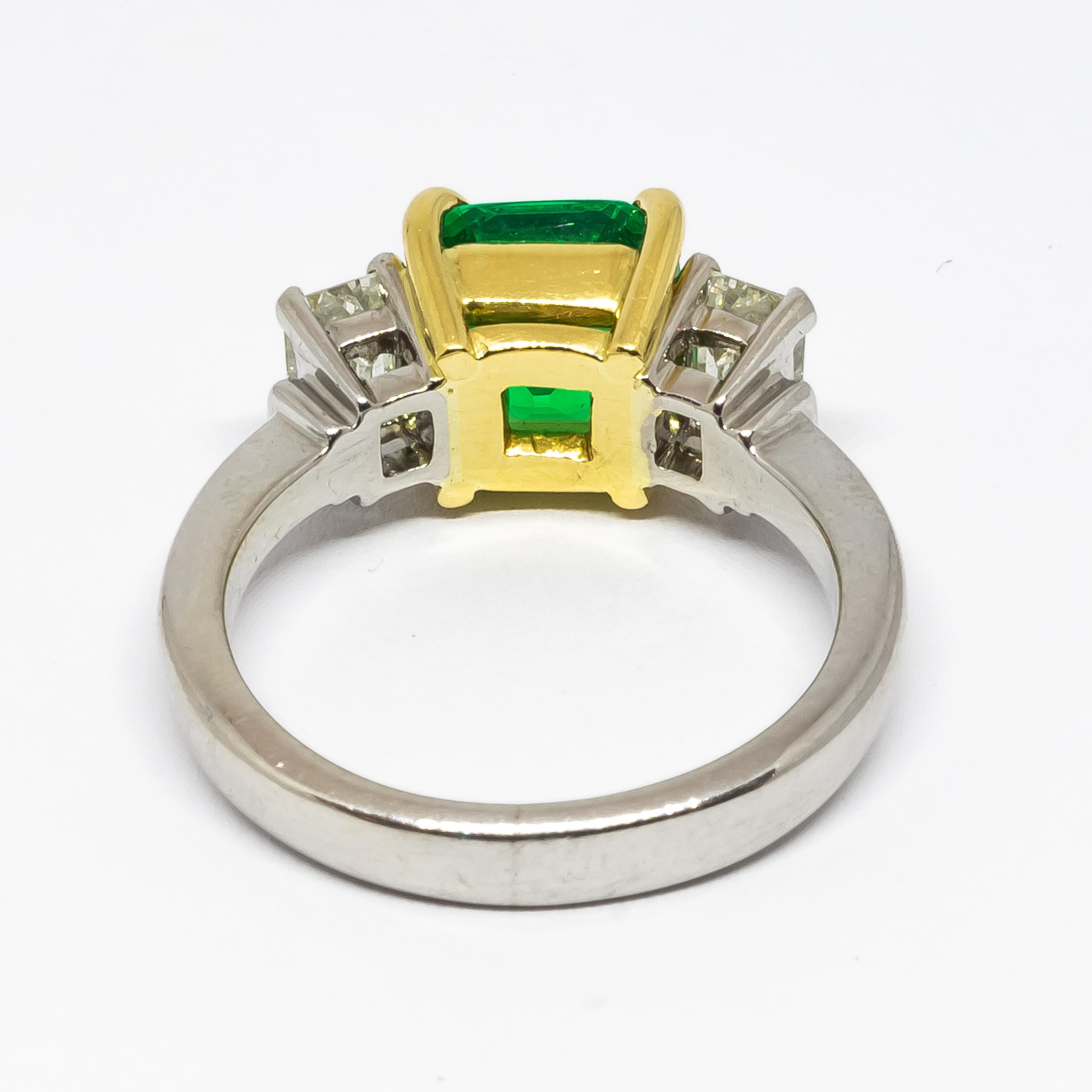 Aletto Brothers Colombian Emerald, Diamond, Platinum and Gold Ring For Sale 1
