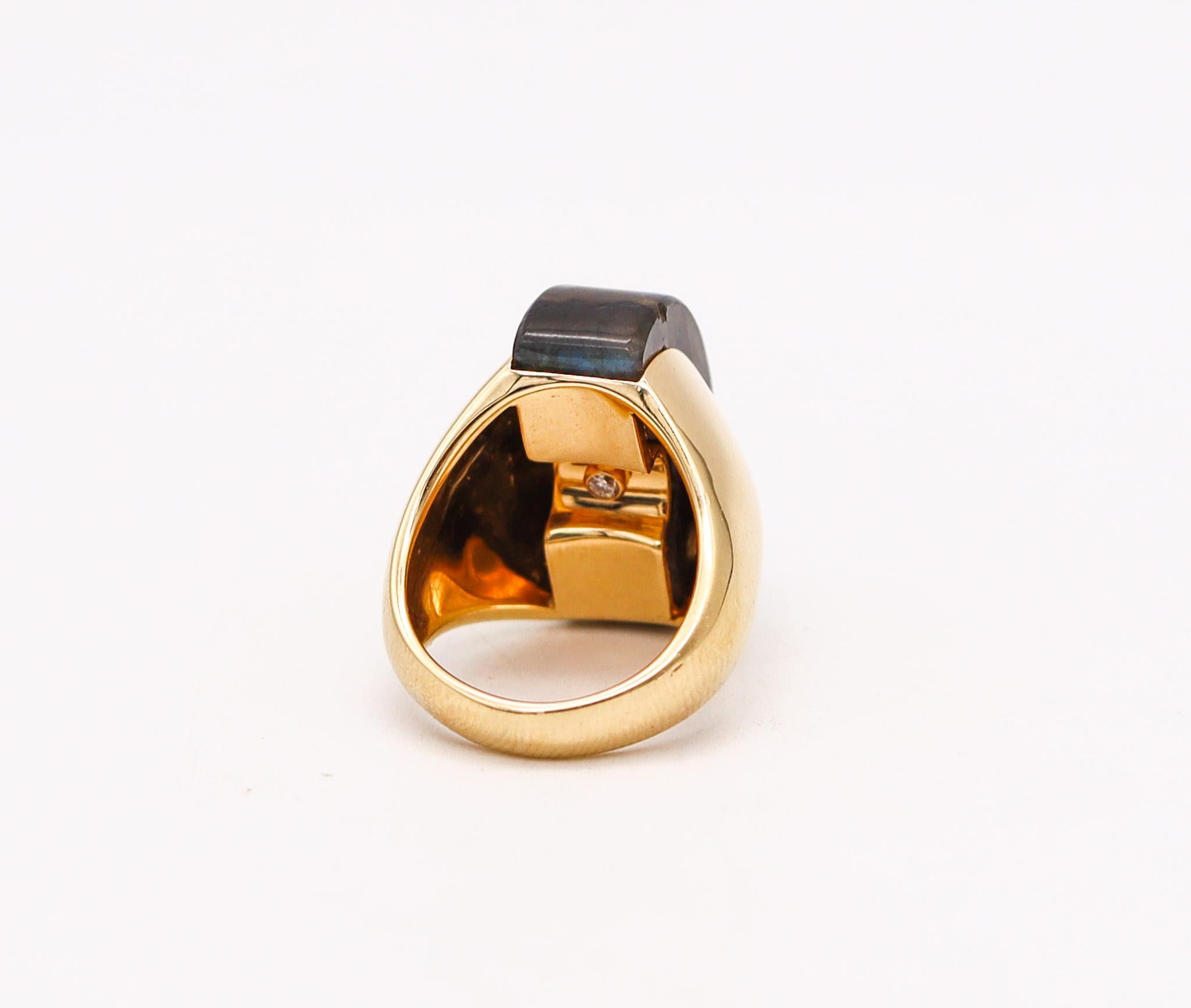 Cabochon Aletto Brothers Geometric Cocktail Ring in 18 Karat Yellow Gold with Labradorite For Sale