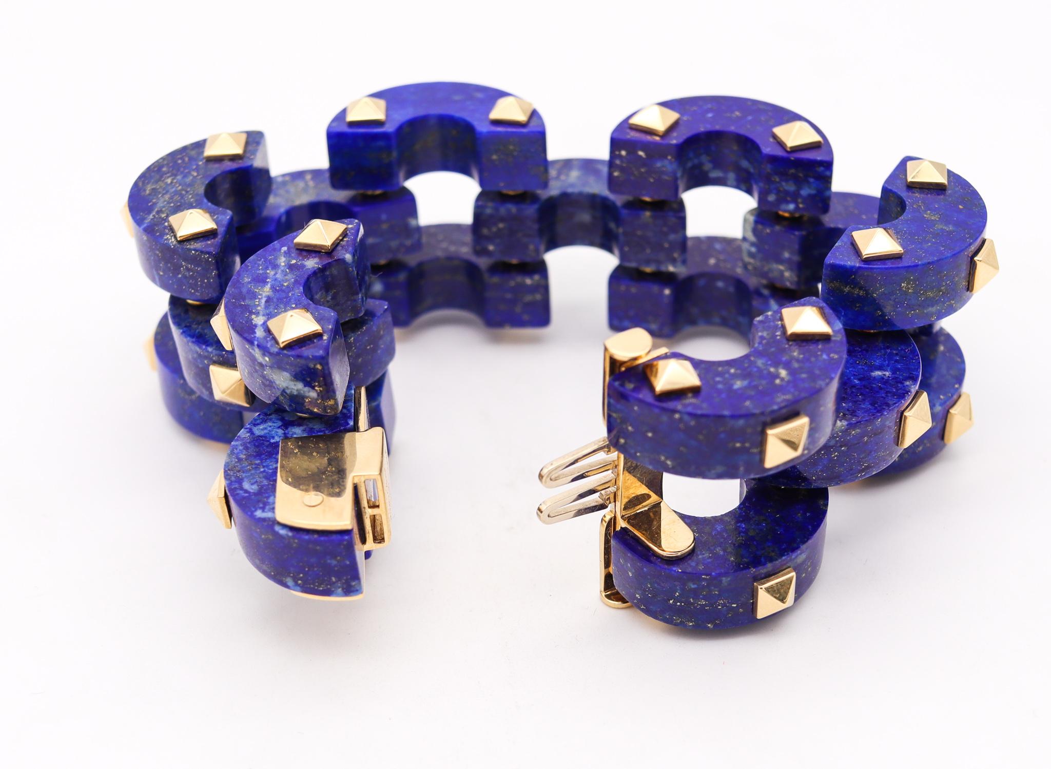 Women's or Men's Aletto Brothers Sculptural Bracelet in 18kt Yellow Gold with Carved Lapis Lazuli For Sale
