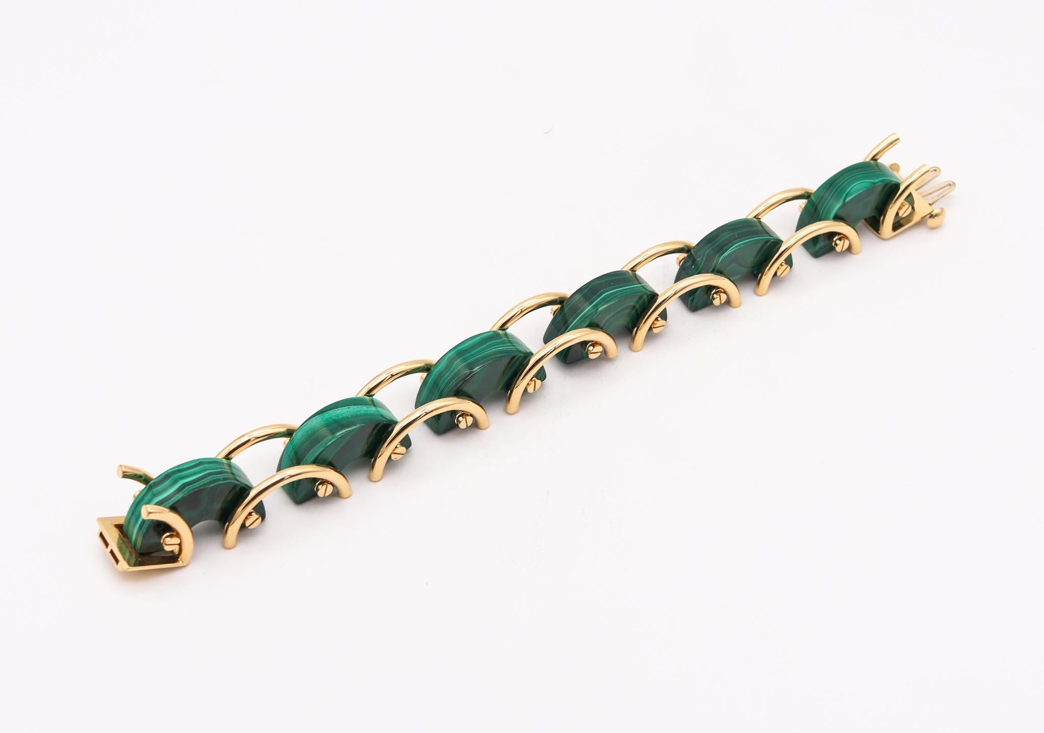 Aletto Brothers Sculptural Bracelet in 18Kt Yellow Gold with Carved Malachite For Sale 1