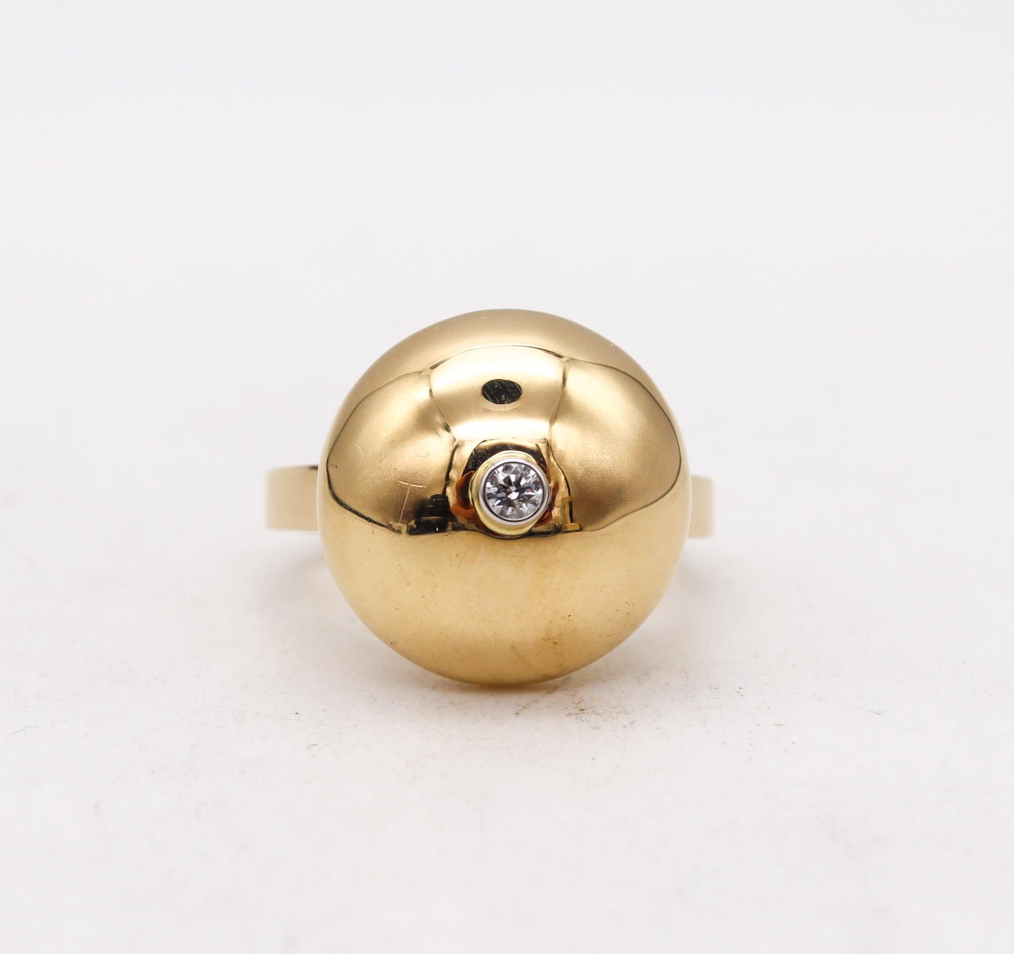 Moderniste Aletto Brothers, grande bague empilable ronde en or jaune 18 carats avec diamants en vente