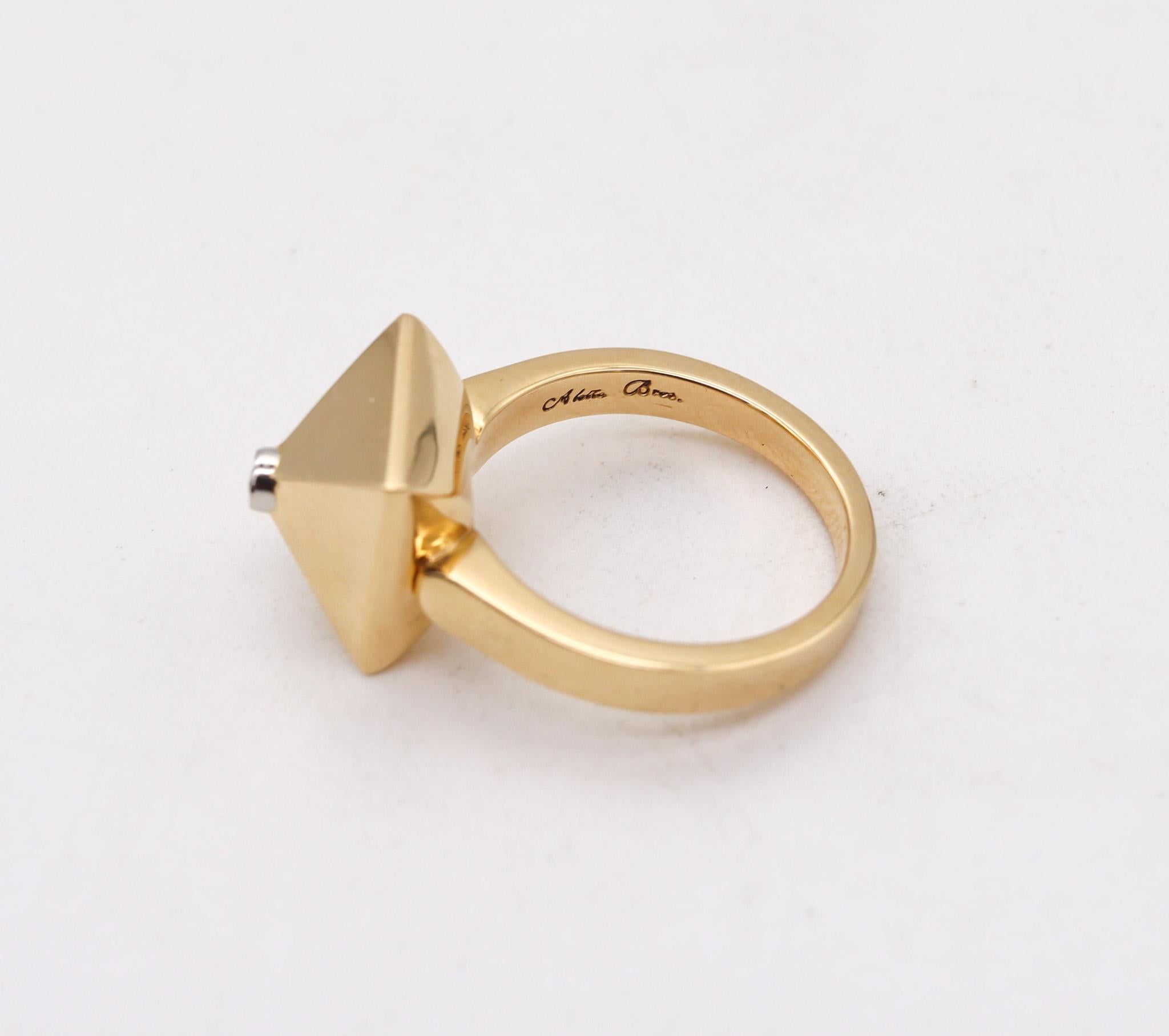 Aletto Brothers Stackable Medium Pyramide Ring in 18kt Yellow Gold with Diamond In New Condition For Sale In Miami, FL