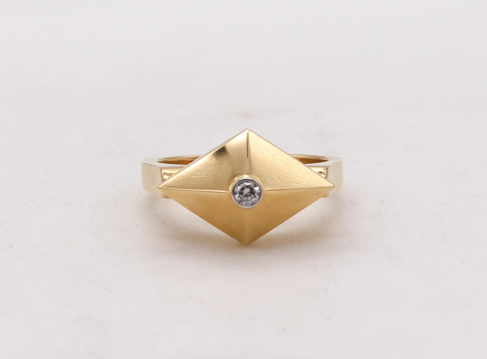 Modernist Aletto Brothers Stackable Medium Rhomboid Ring in 18kt Yellow Gold with Diamond For Sale
