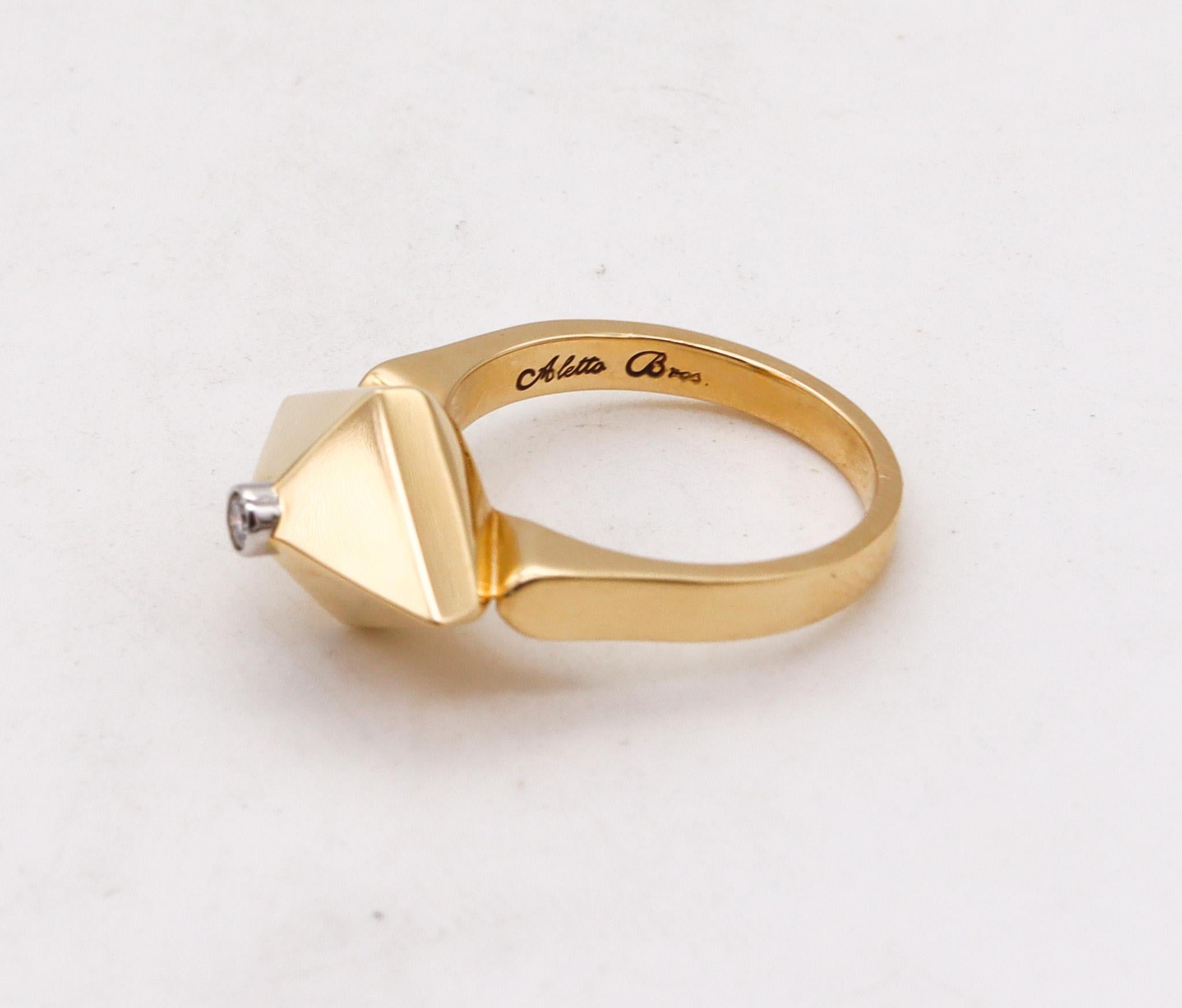 Aletto Brothers Stackable Medium Rhomboid Ring in 18kt Yellow Gold with Diamond In New Condition For Sale In Miami, FL