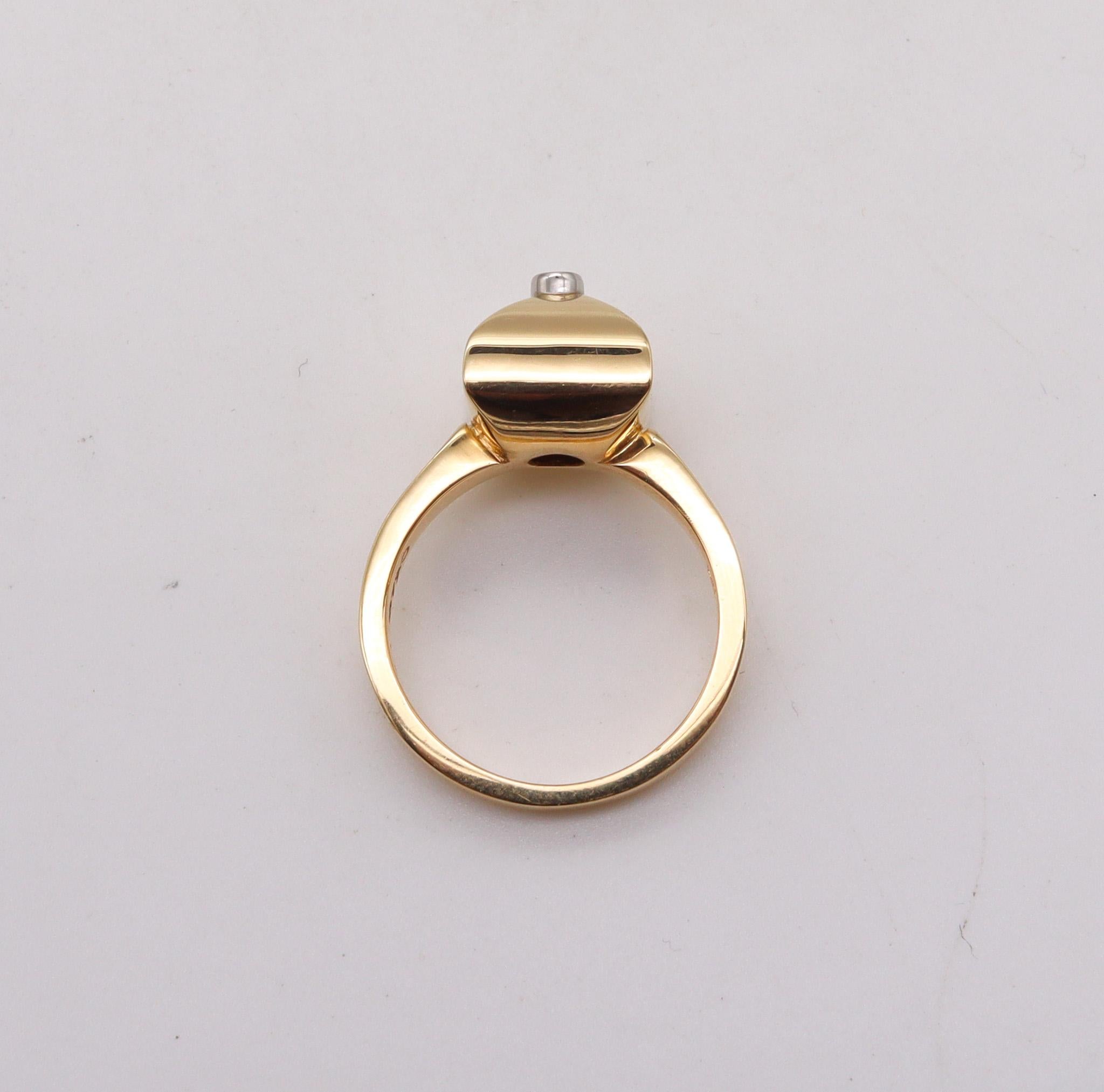 Modernist Aletto Brothers Stackable Small Pyramide Ring in 18kt Yellow Gold with Diamond For Sale