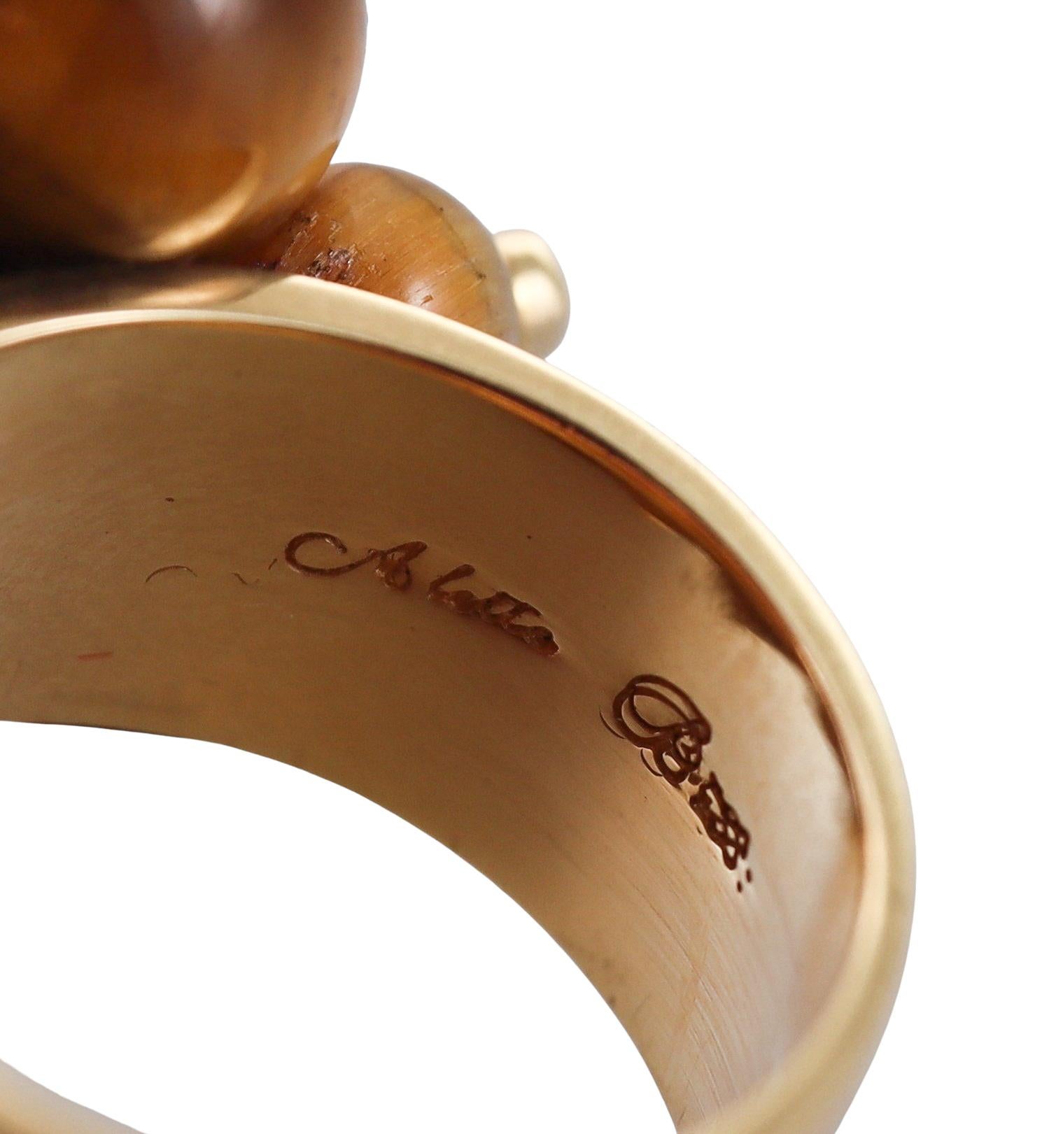 Anello d'oro con diamante e perle di occhio di tigre di Aletto Brothers in vendita 2
