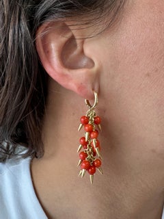 Aletto Brothers Boucles d'oreilles grappe de perles de corail avec pointes en or