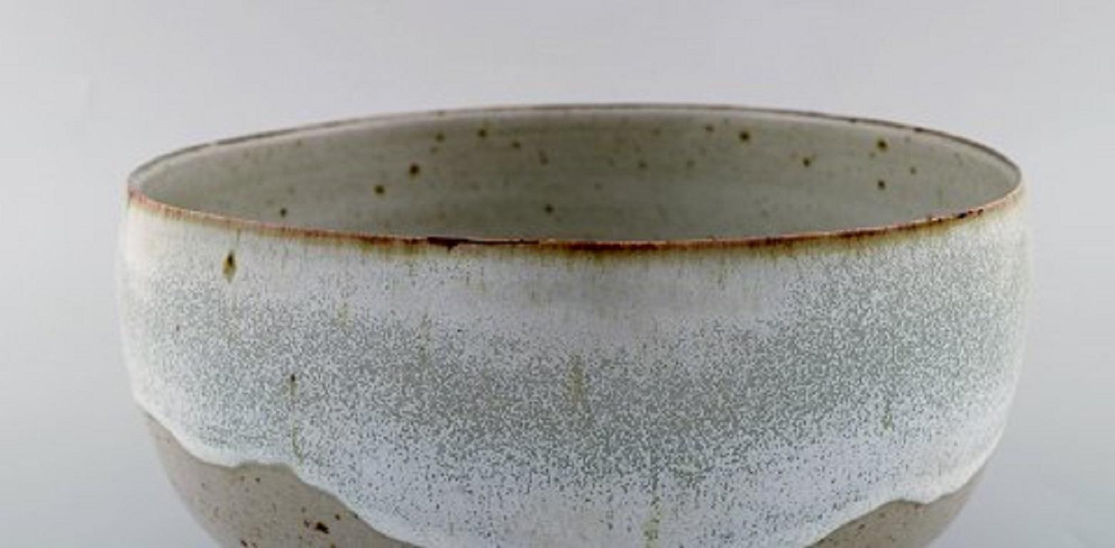 Mid-20th Century Alev Ebüzziya Siesbye for Royal Copenhagen, Stoneware Circular Bowl, 1960s
