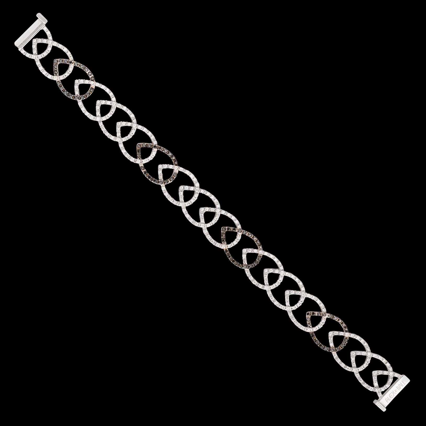 Round Cut Alex Ball Diamond and 18K White Gold Bracelet For Sale