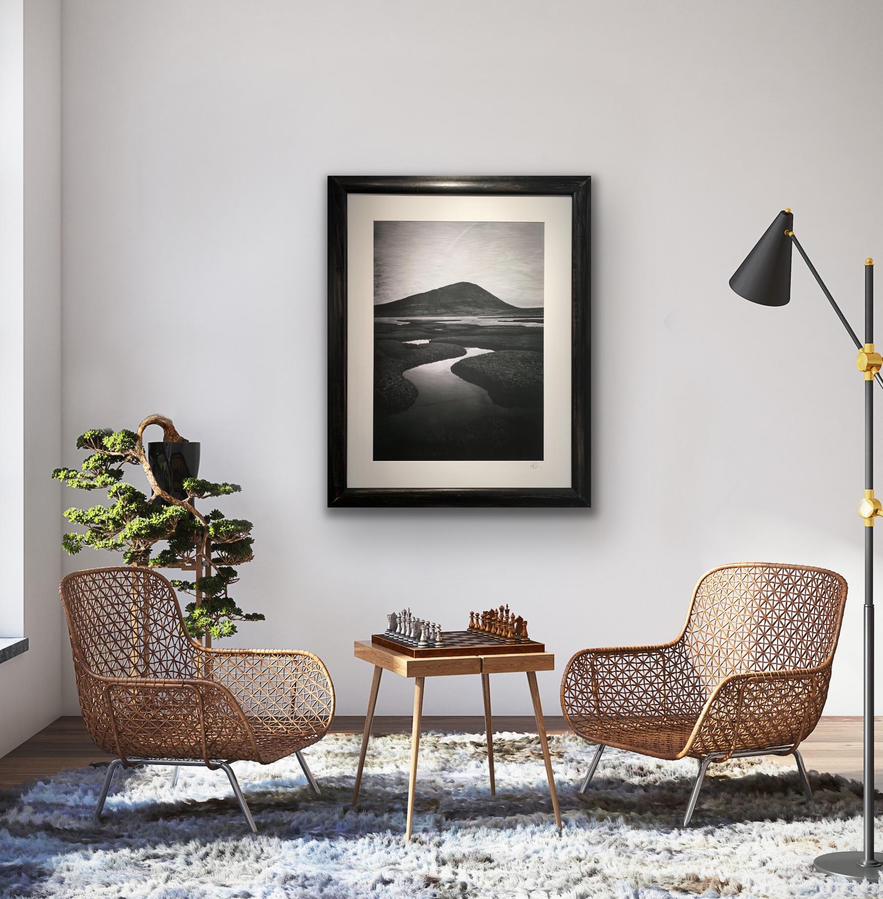 Impression de paysage en noir et blanc de l'île de Harris, dans l'Écosse des Hebrides en vente 10