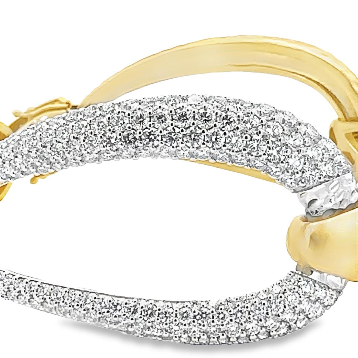 Alex & Co 18K Yellow Gold Open Oval Link Diamond Flexible Bangle Bracelet For Sale 1
