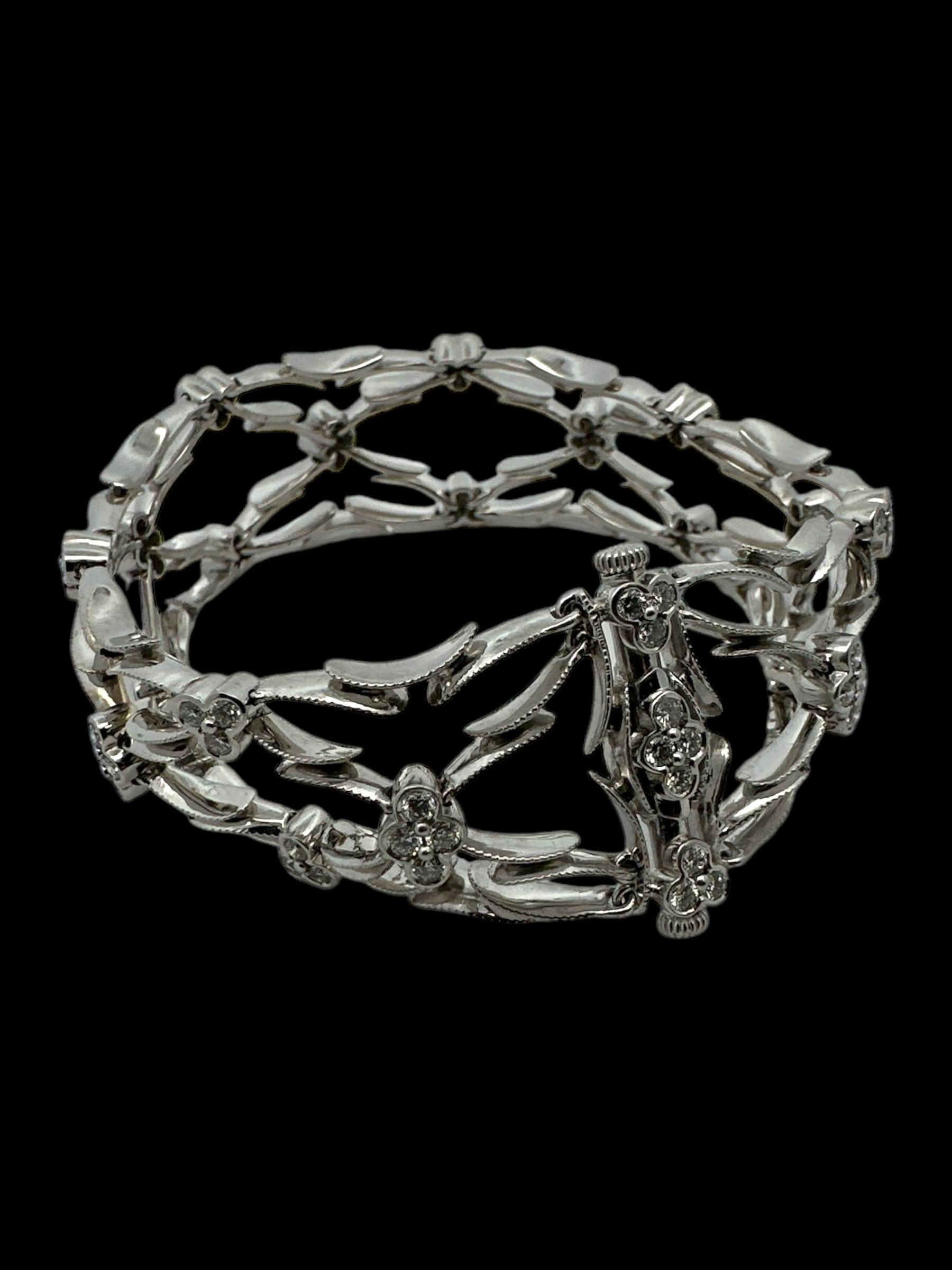 Alex & Co. Trifoglio in oro bianco 18K 45,5gr e diamante incolore VVS  Bracciale in pizzo In condizioni Nuovo in vendita a Newton, MA