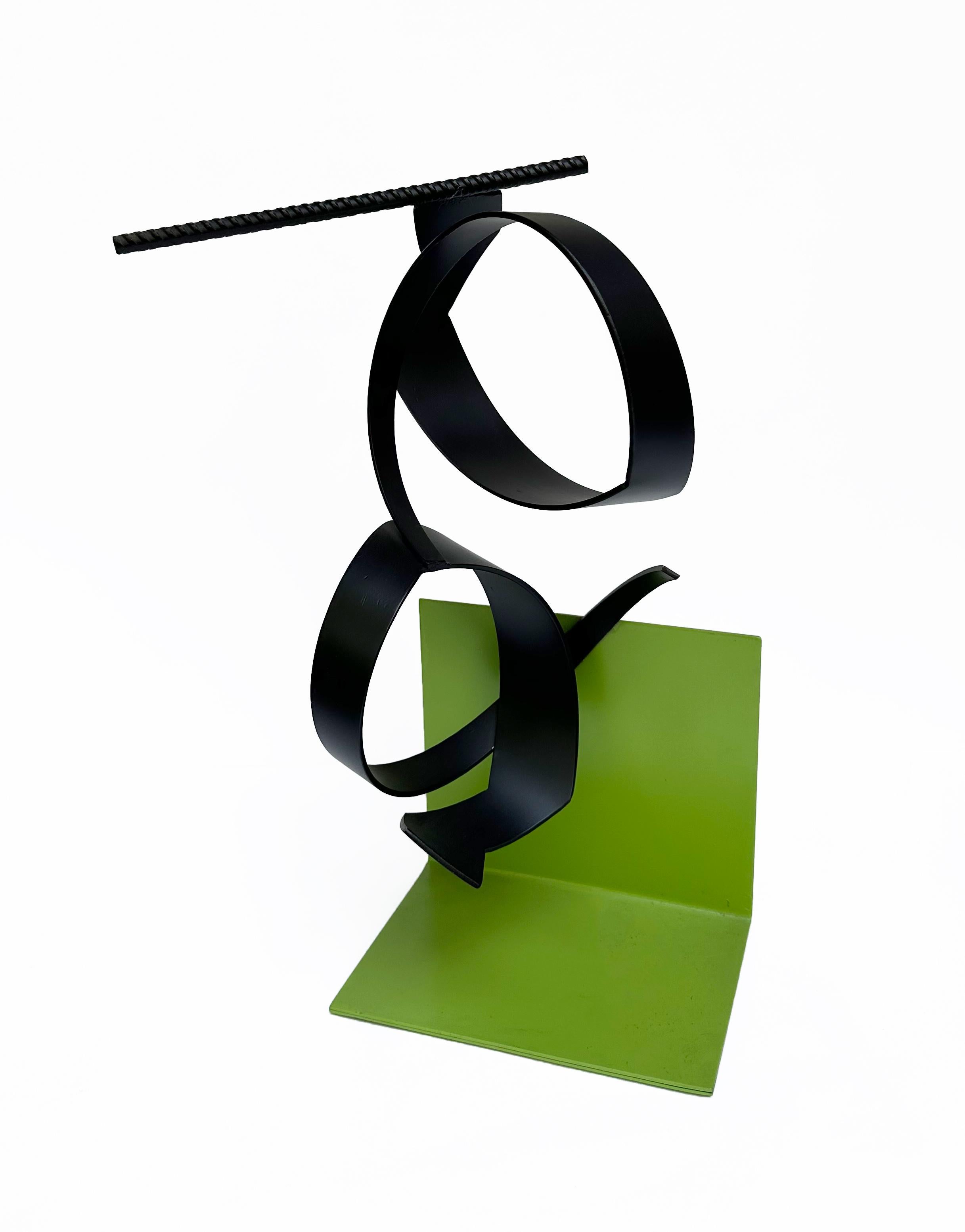 Alex Corno Abstract Sculpture - It's me 13 - On the green wall