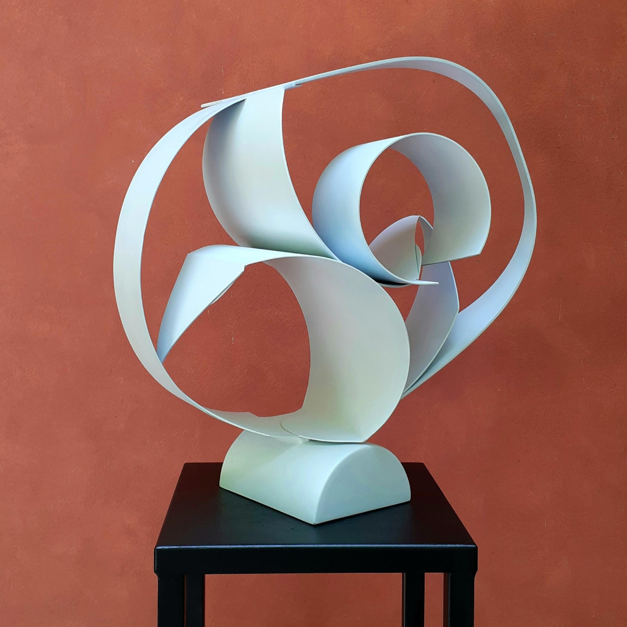 Alex Corno Abstract Sculpture - It's me - Pure Core