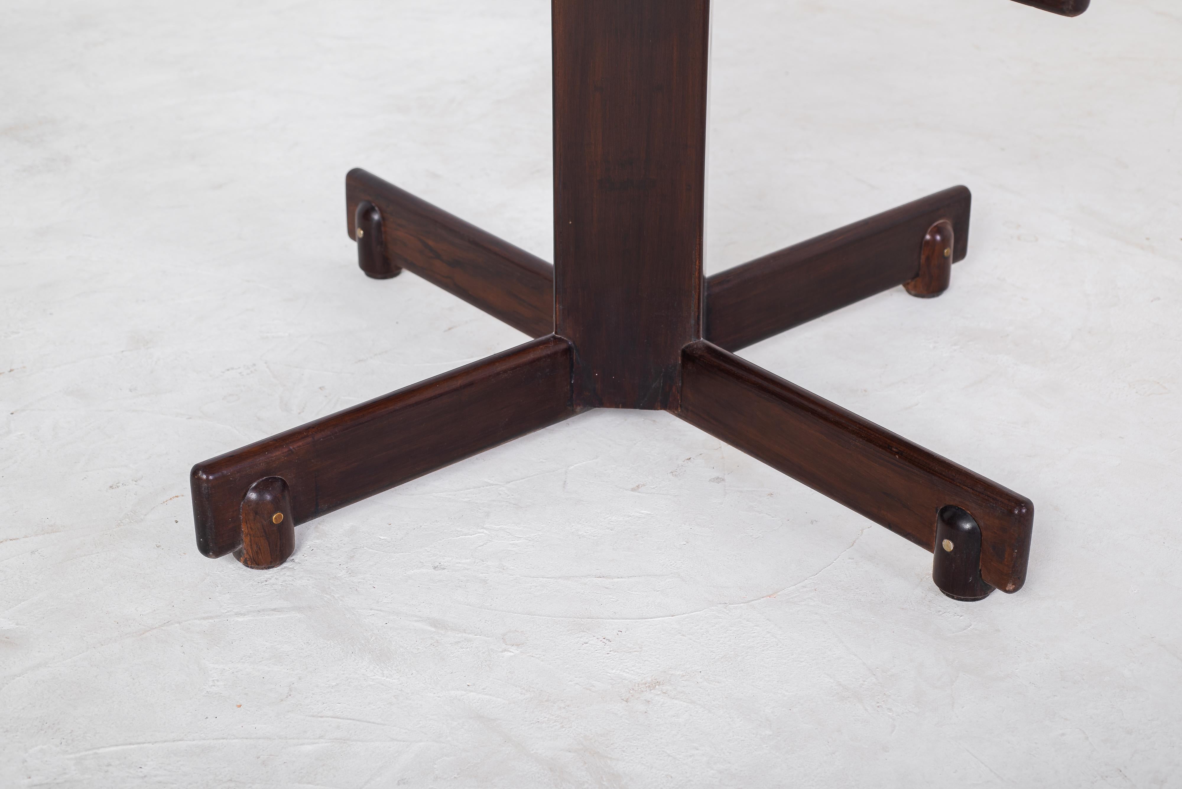 Mid-Century Modern Sérgio Rodrigues, Table à manger Alex en vente