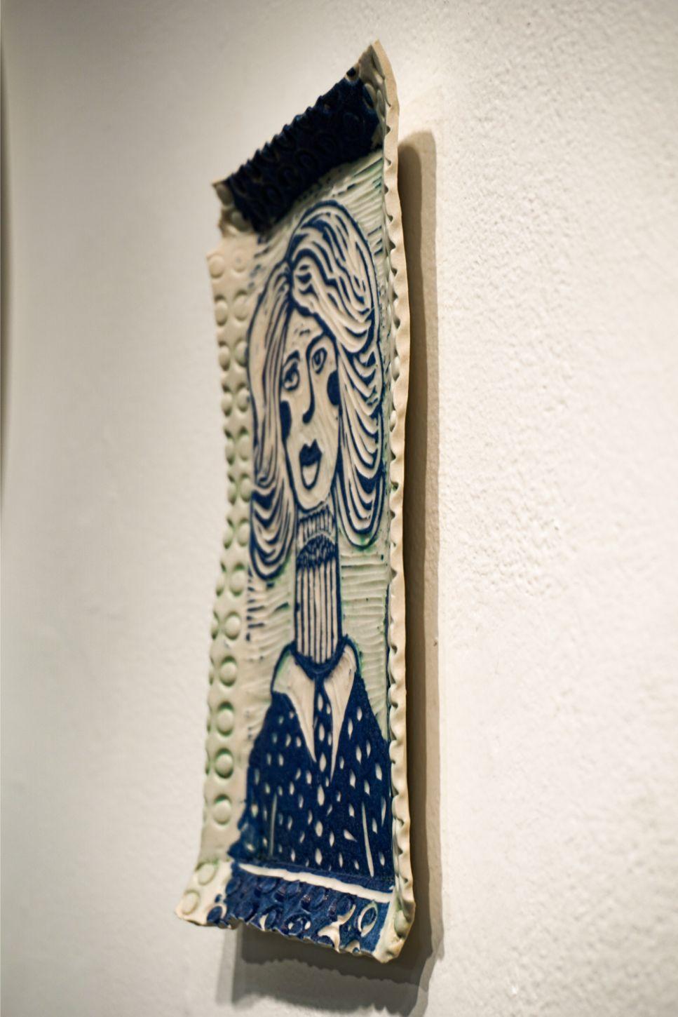 Archetypal Anne Portrait. Carved Porcelain Wall Sculpture en vente 1