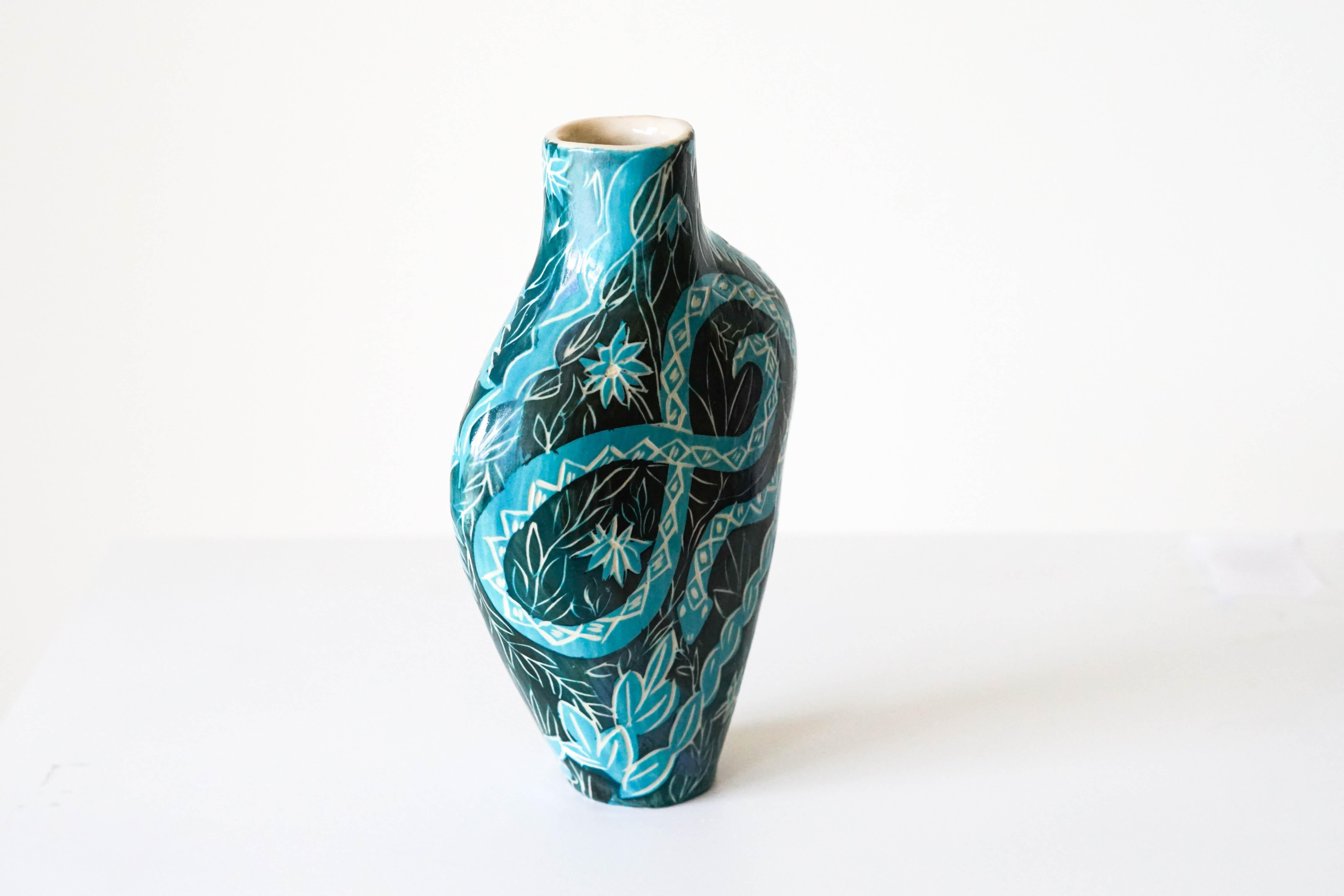 Charming Snakes,  Ceramic Vase sculpture For Sale 8