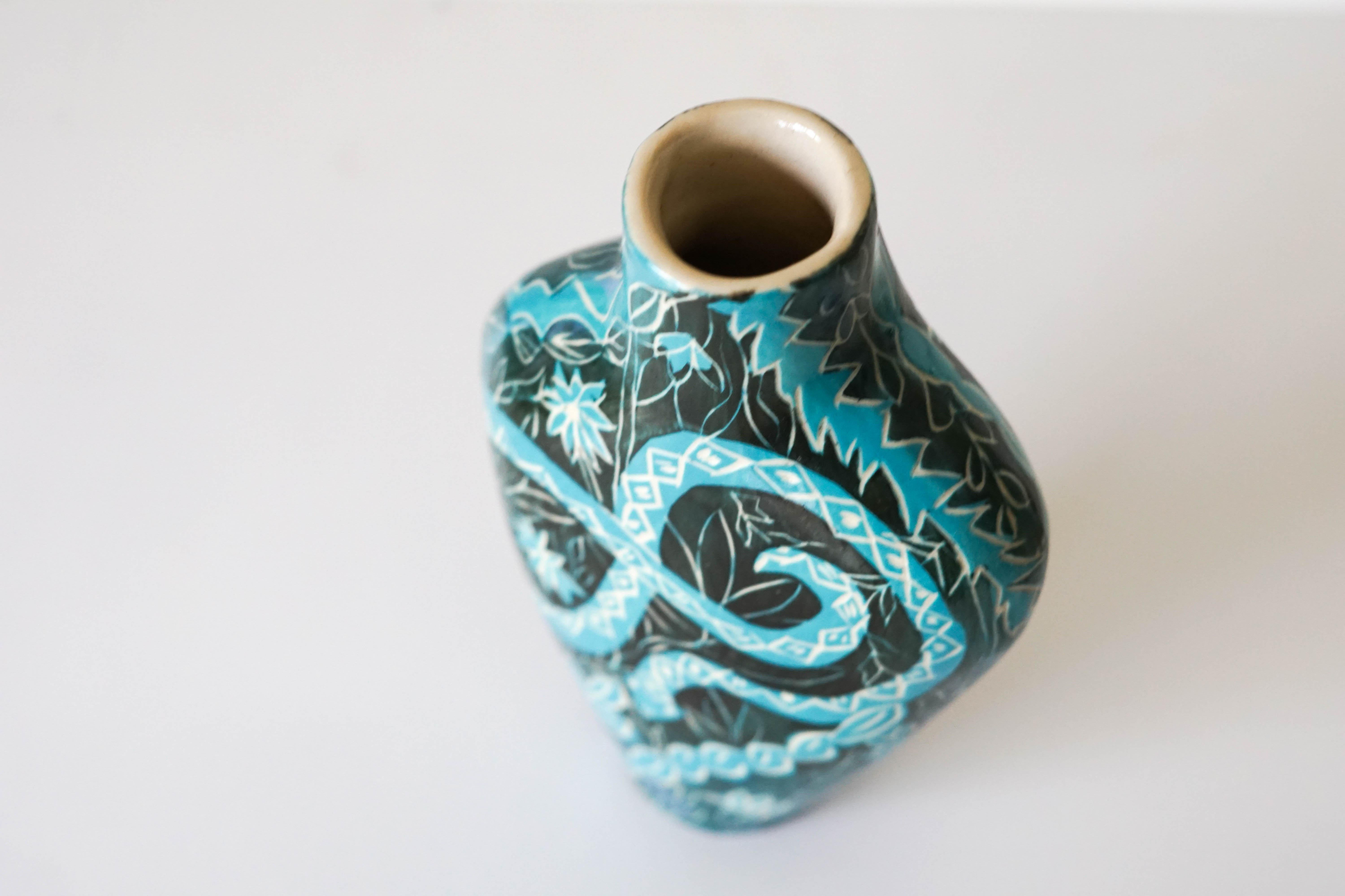 Charming Snakes,  Ceramic Vase sculpture For Sale 9