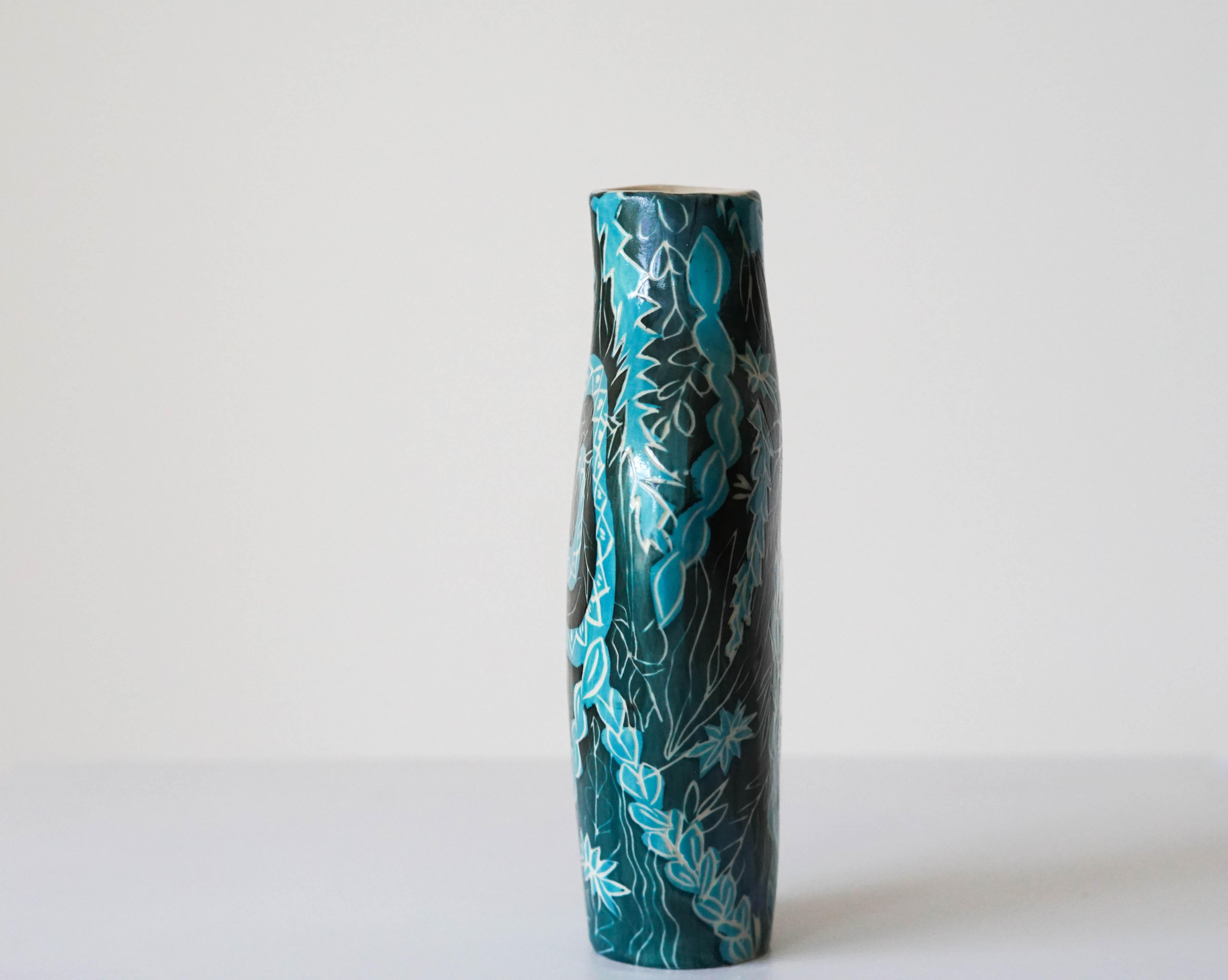 Charming Snakes,  Ceramic Vase sculpture For Sale 1