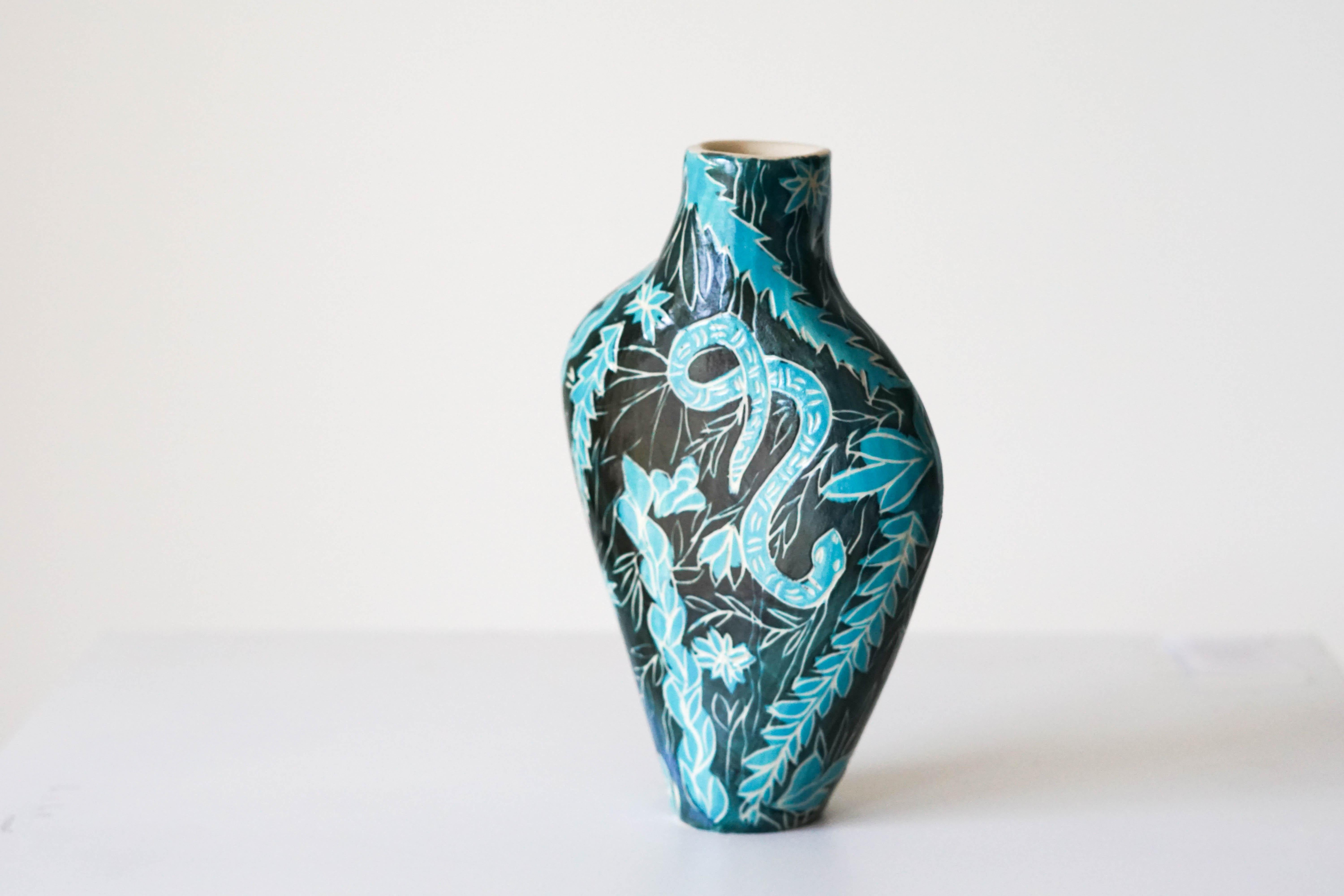 Charming Snakes,  Ceramic Vase sculpture For Sale 3