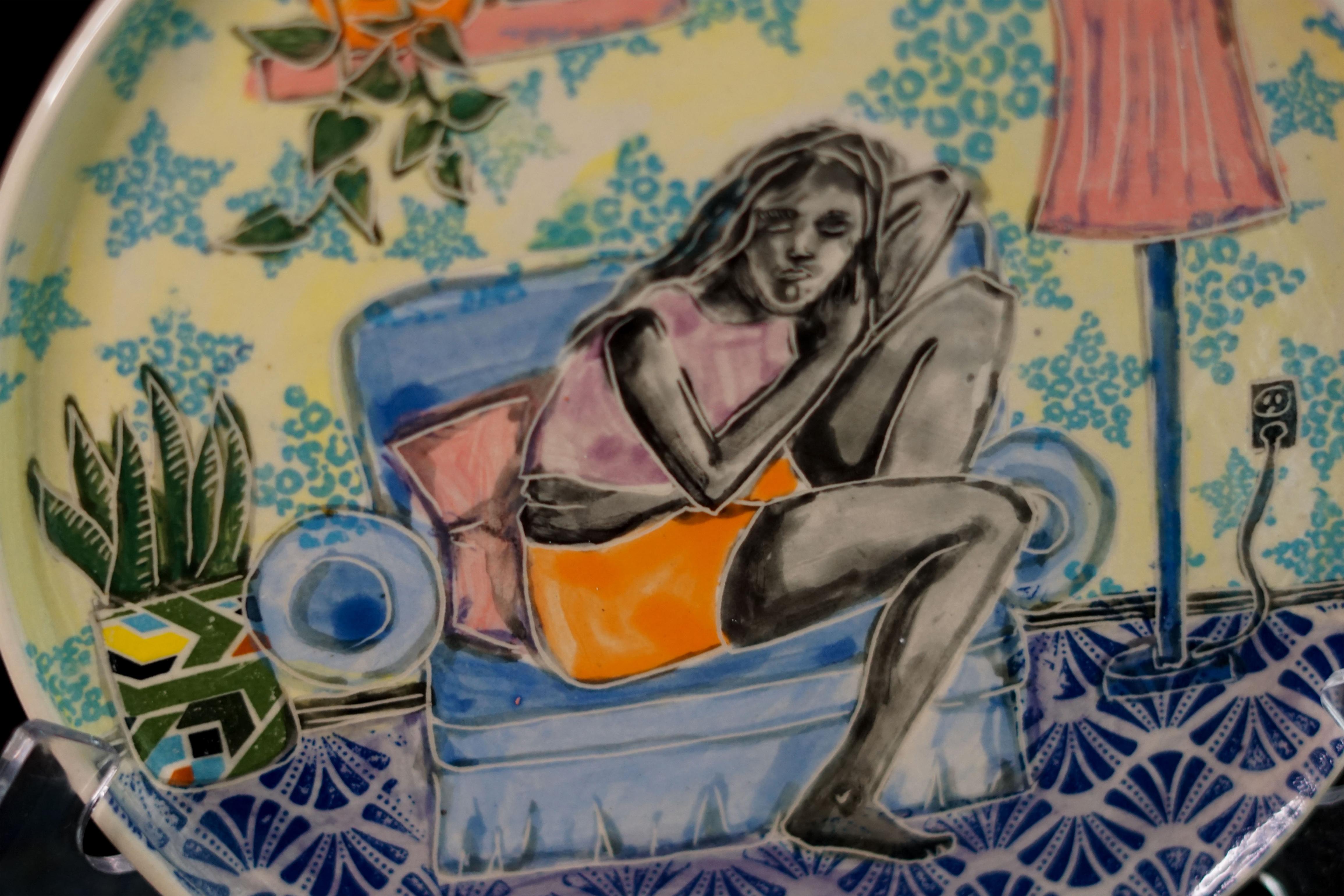 Dreaming in Technicolor, handgefertigte Platte mit Sgraffito und Collageübertragung (Sonstige Kunststile), Sculpture, von Alex Hodge