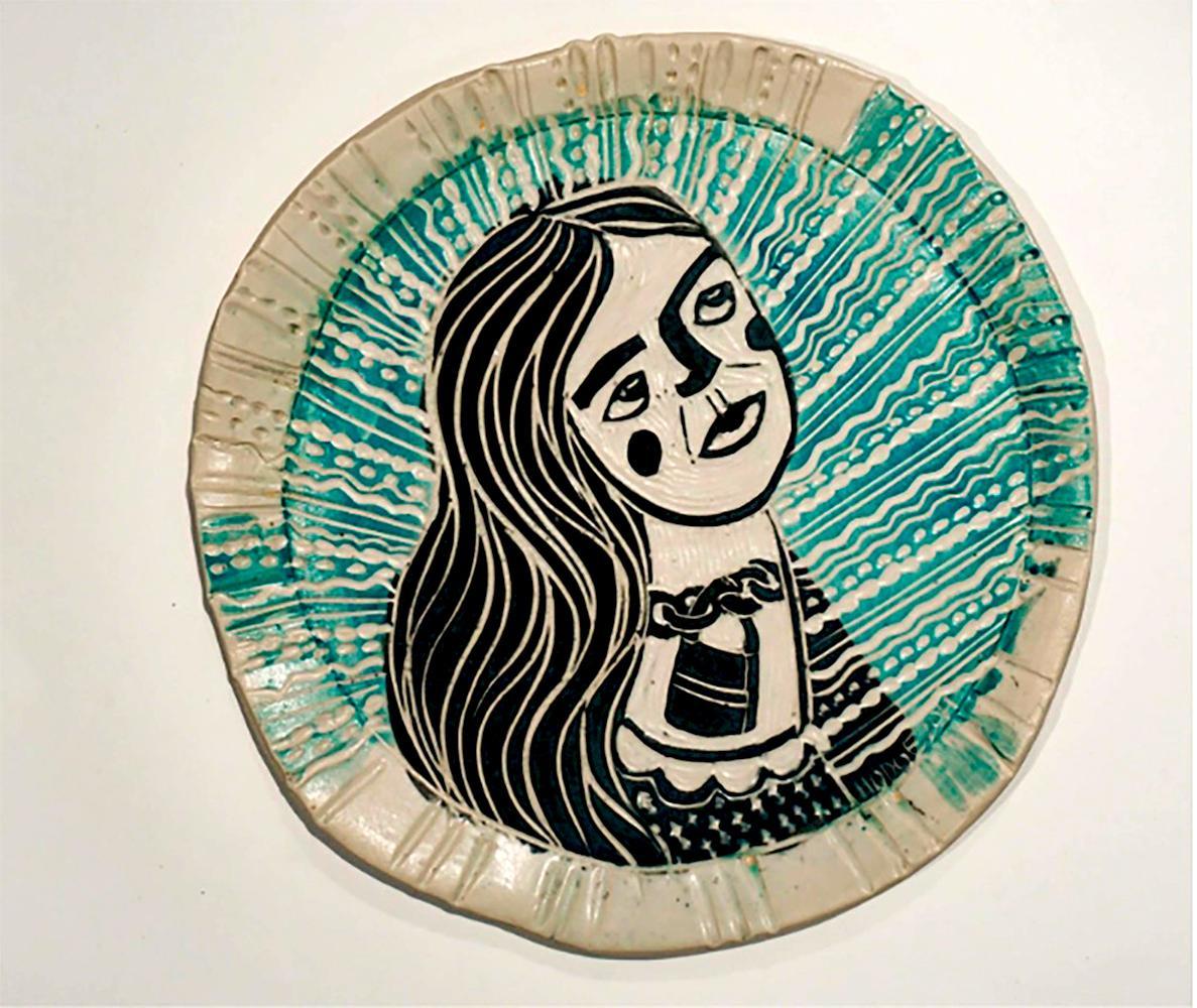 Los retratos, cargados de imágenes simbólicas, miran al espectador con diversas intensidades y emociones. Es decir, cada mujer tiene una historia, que puede no ser directamente evidente; sin embargo, mediante el uso de la imaginería icónica y la