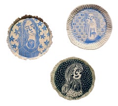 Rosa como Dulce, Mujer que Espera y Resplandor Suave. Platos de porcelana. Esculturas de pared
