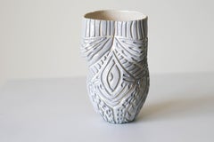 Ensemble de 2 tasses en porcelaine faites à la main avec détails en sgraffite