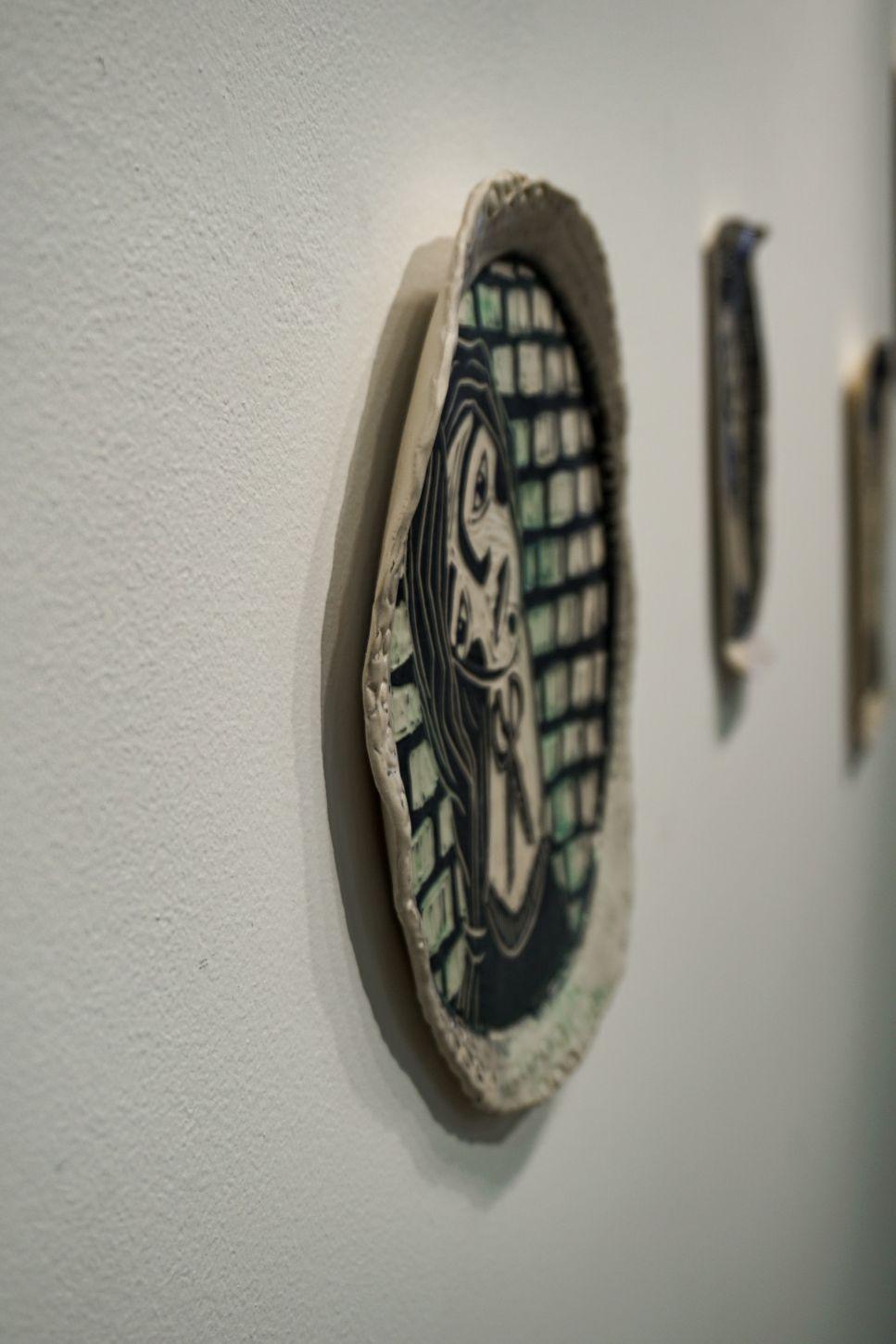 Set de 4 esculturas de porcelana para la pared en venta 2
